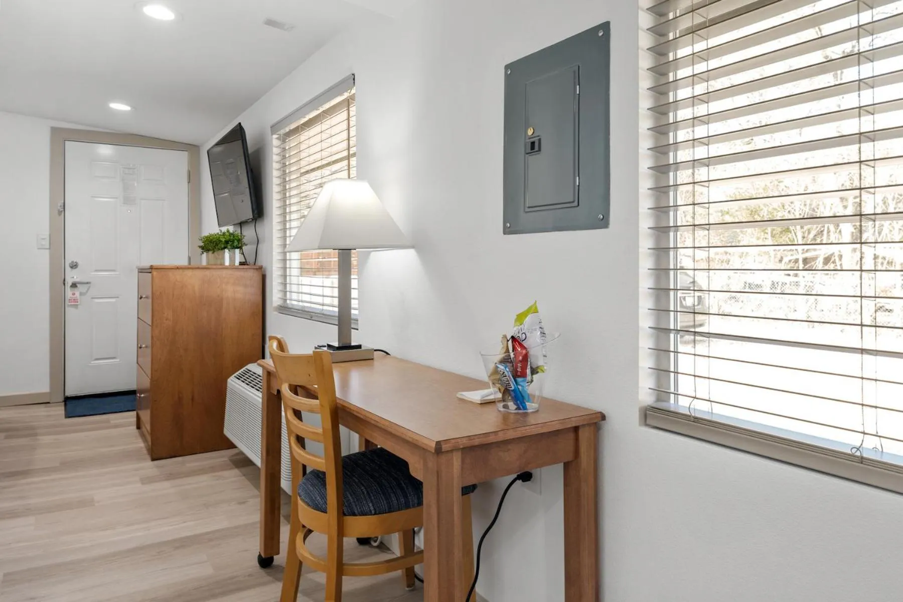 TV and multimedia in Extended Stay Gun Barrel City