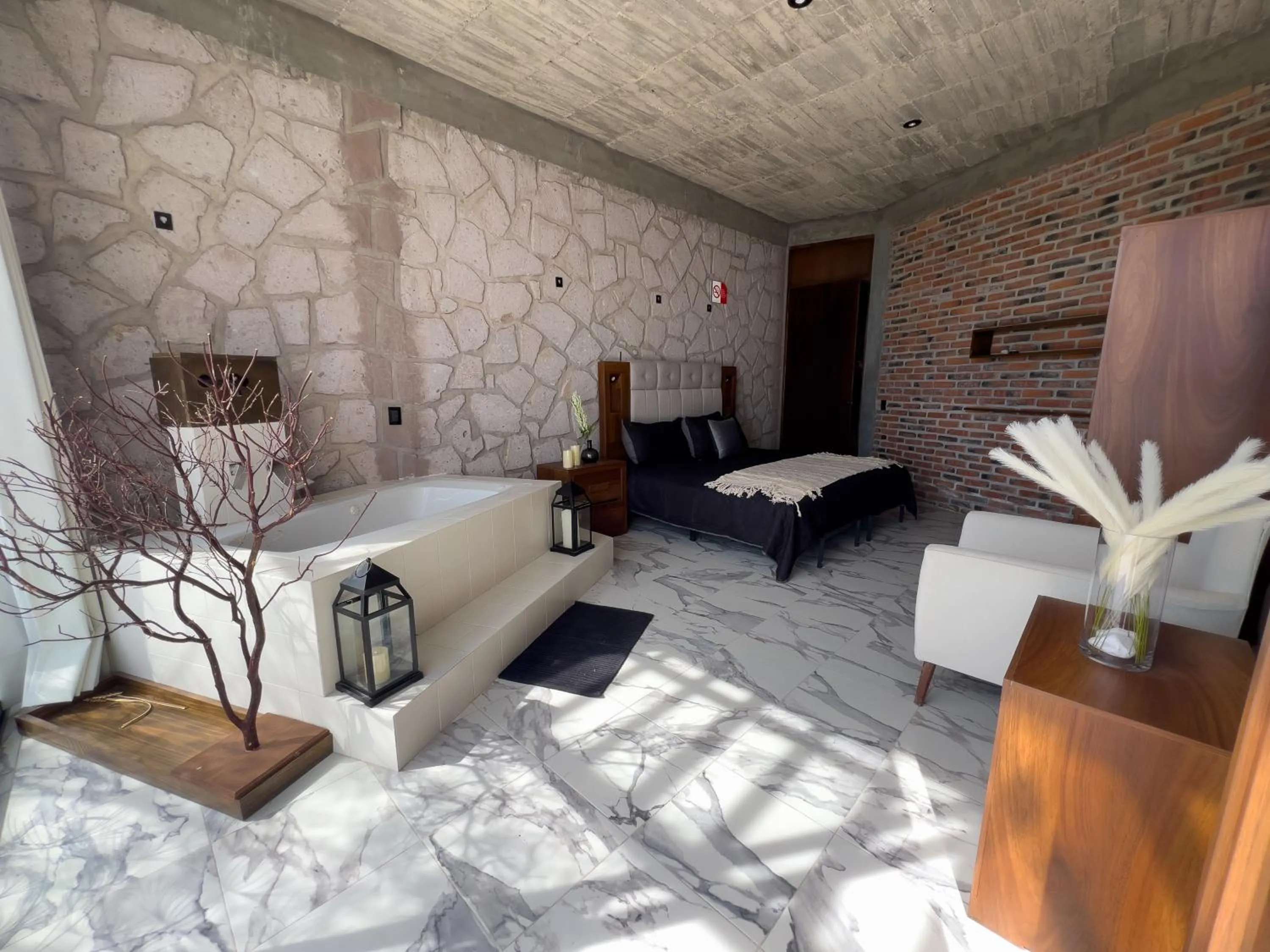 Photo of the whole room, Bed in Dos Aguas Hotel Boutique