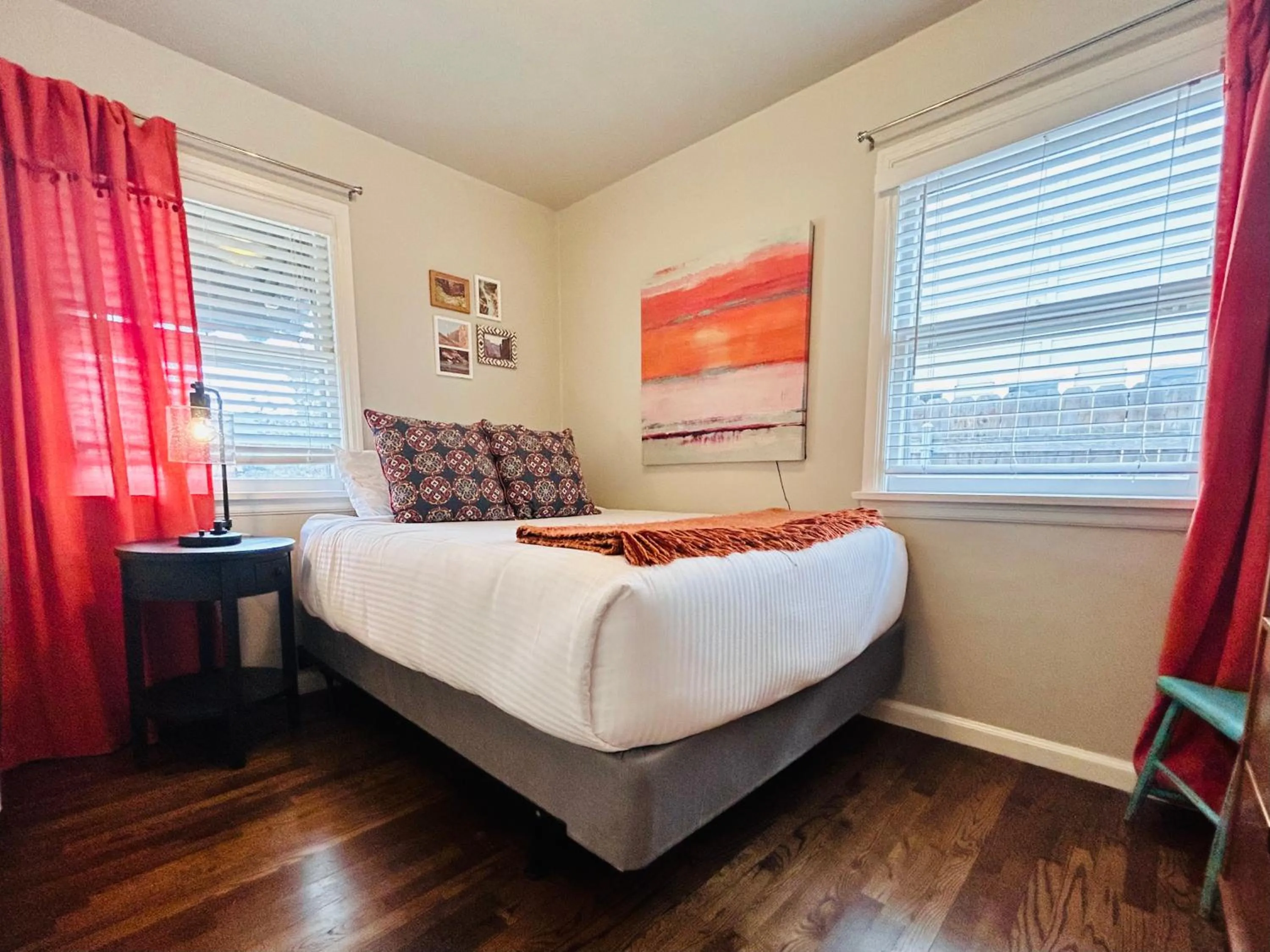 Other, Bed in Celebration Chalet! Quant, cozy, a few blocks from BSU and close to downtown Boise, Fireplace, 4 beds, and seating for 6 Pets Welcome!