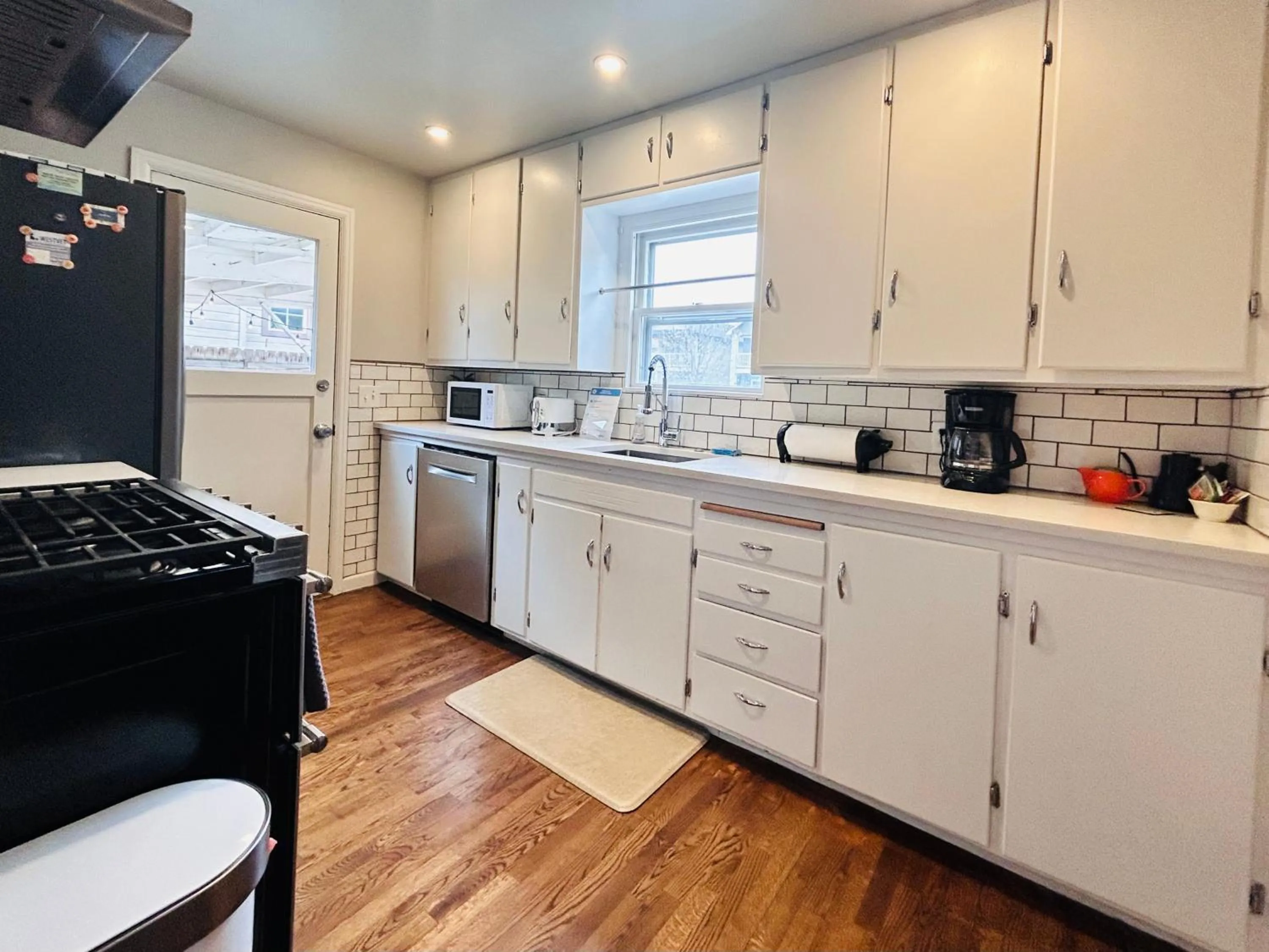 Other in Celebration Chalet! Quant, cozy, a few blocks from BSU and close to downtown Boise, Fireplace, 4 beds, and seating for 6 Pets Welcome!