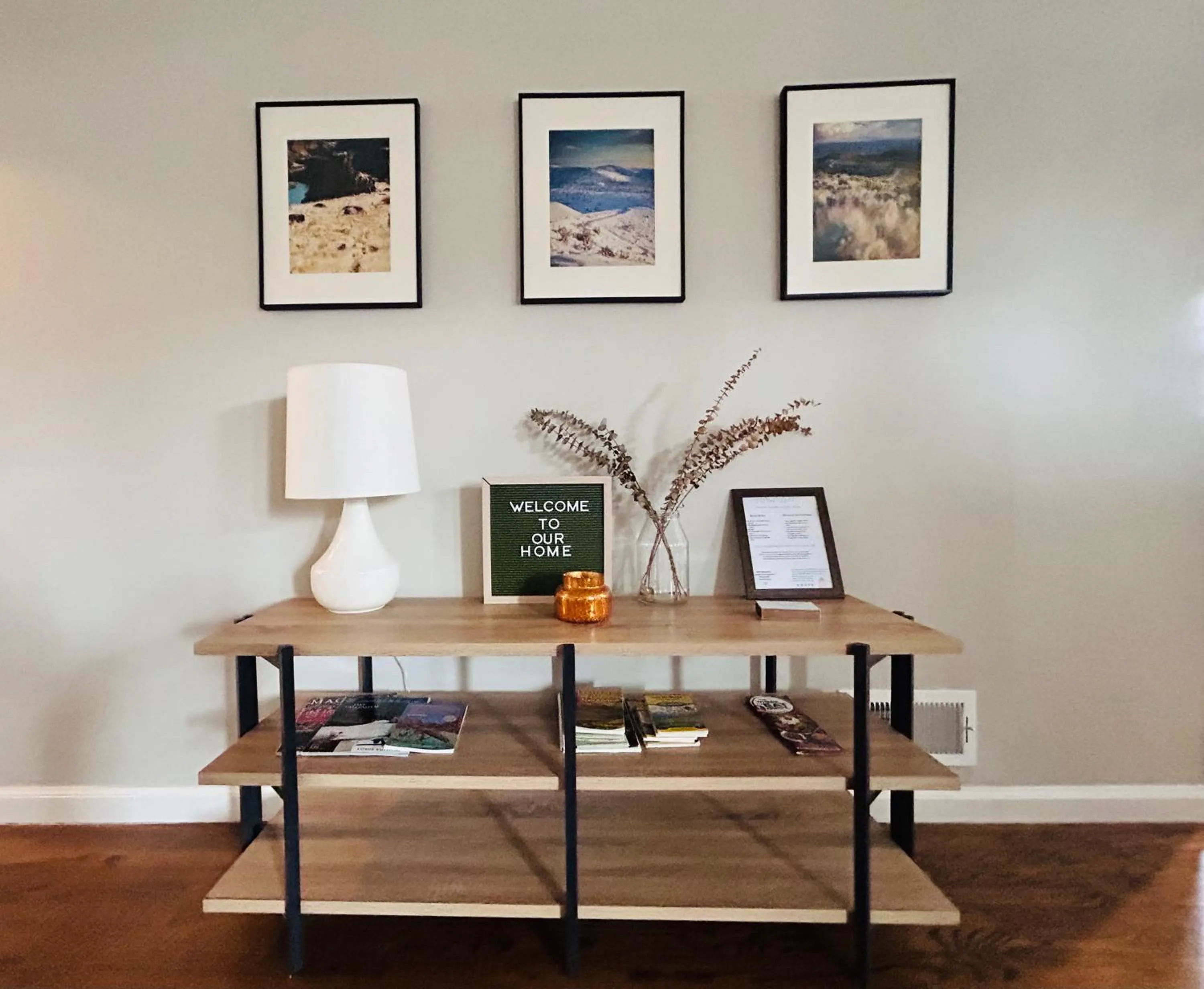 Other in Celebration Chalet! Quant, cozy, a few blocks from BSU and close to downtown Boise, Fireplace, 4 beds, and seating for 6 Pets Welcome!