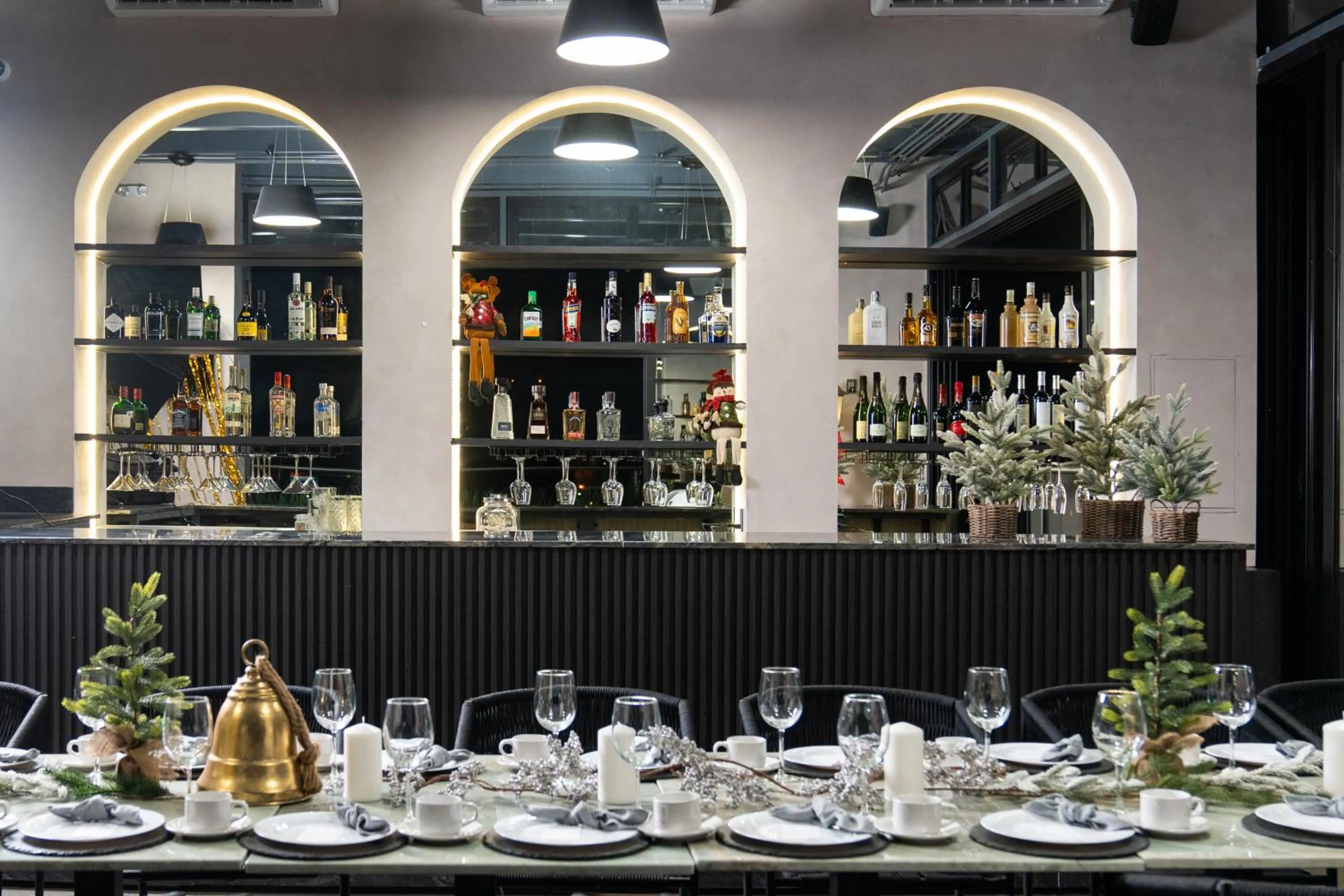 Restaurant/places to eat in Hotel GRALTA