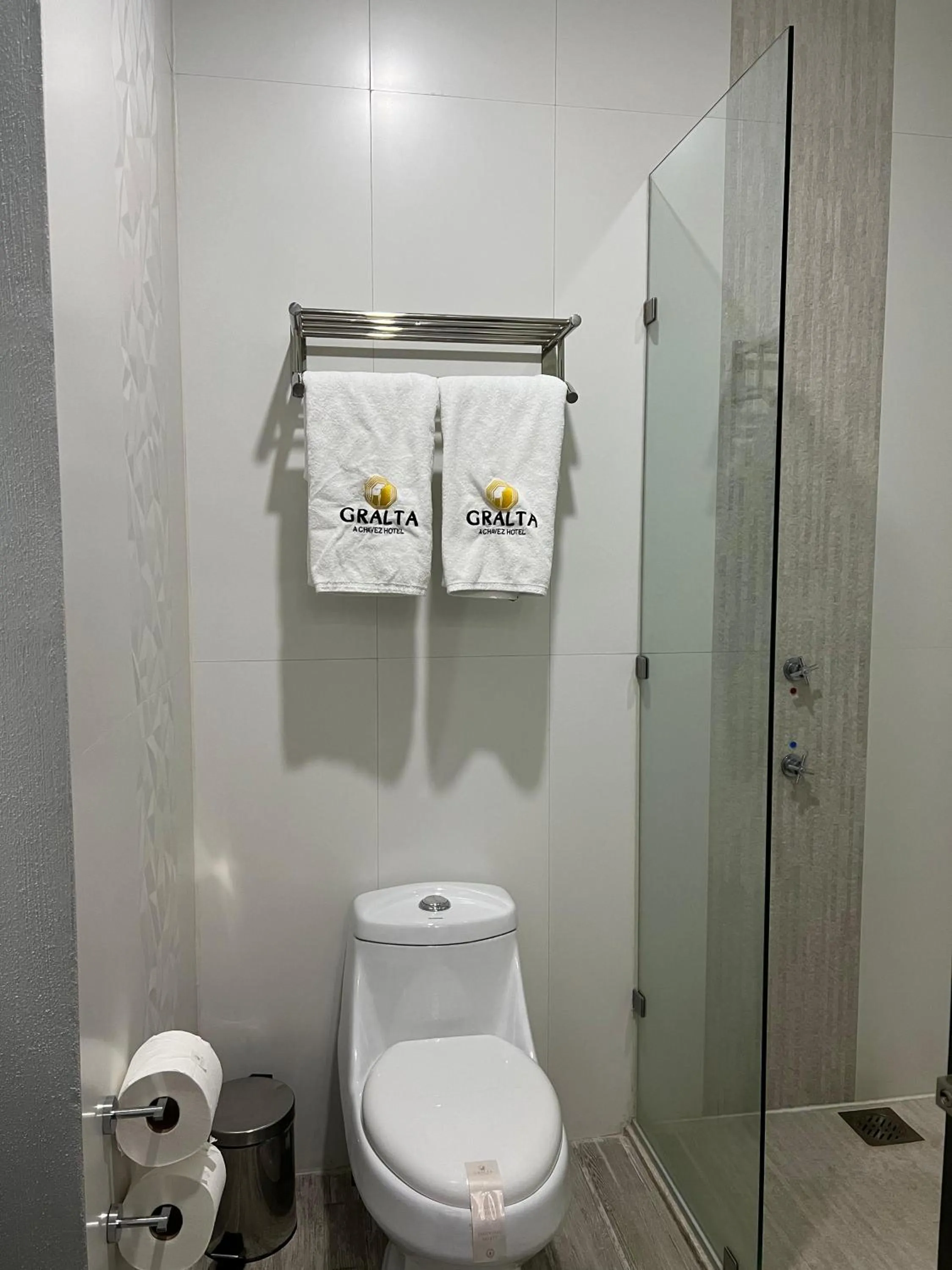 Bathroom in Hotel GRALTA