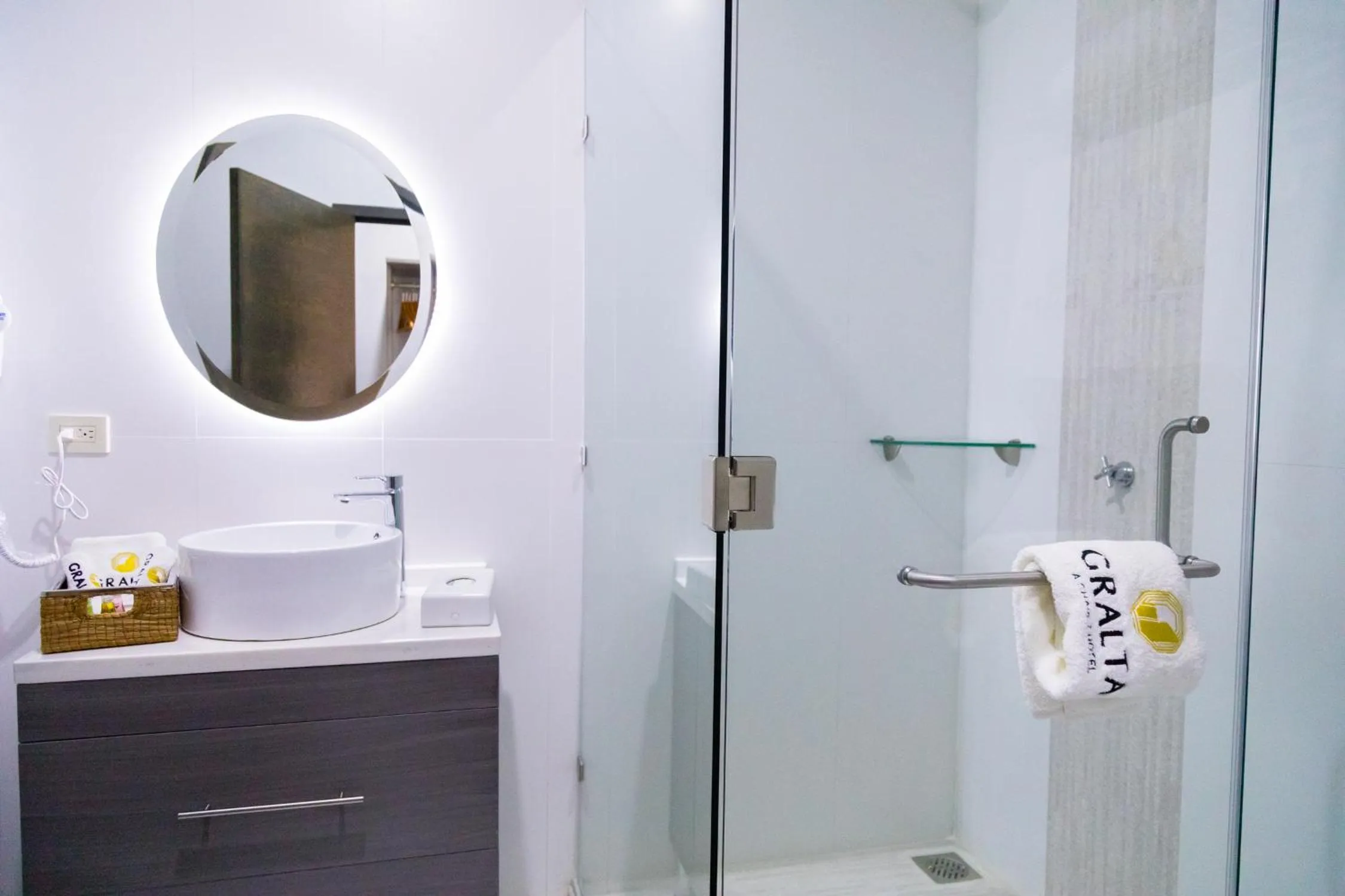 Bathroom in Hotel GRALTA