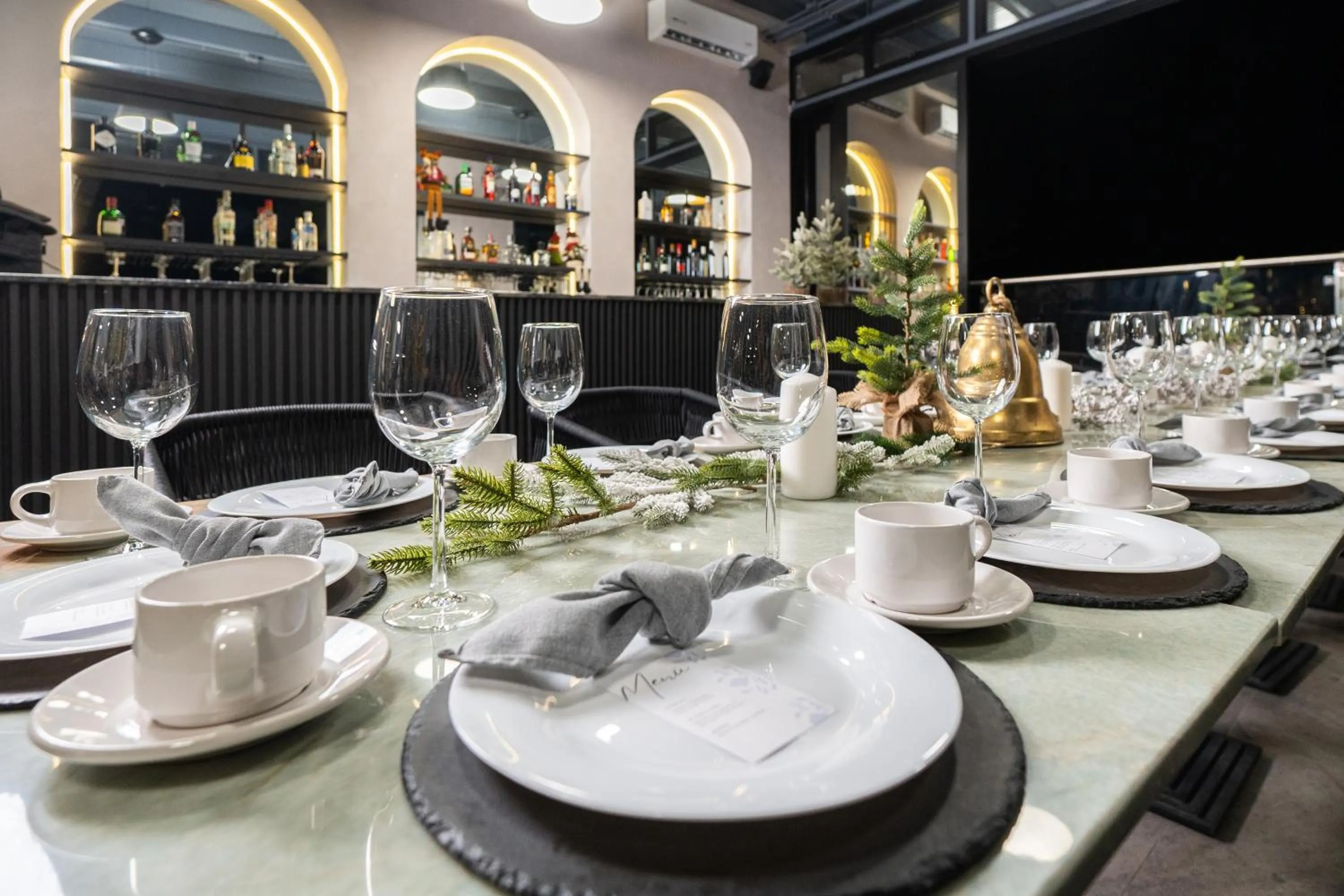 Restaurant/places to eat in Hotel GRALTA