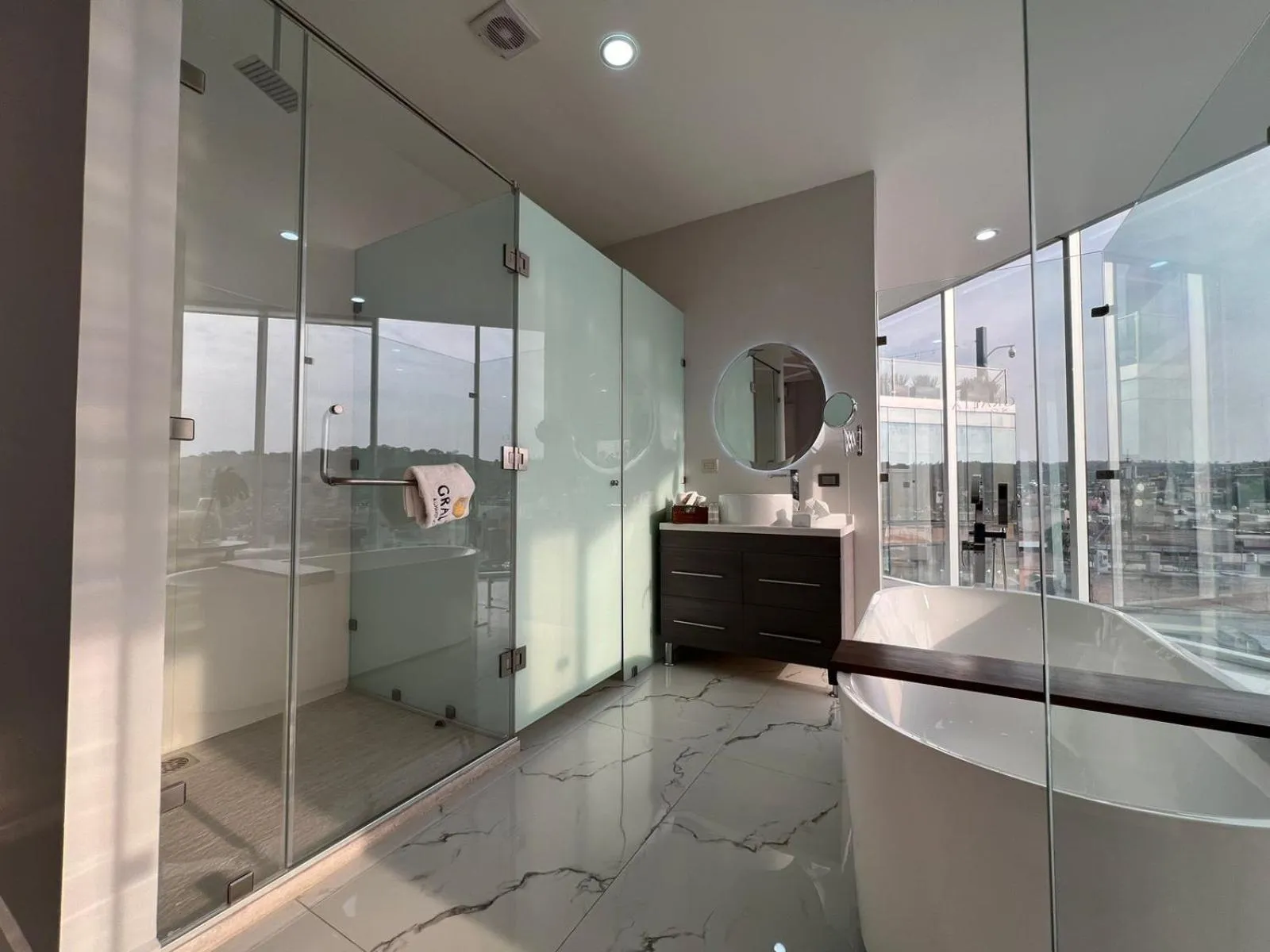 Shower in Hotel GRALTA