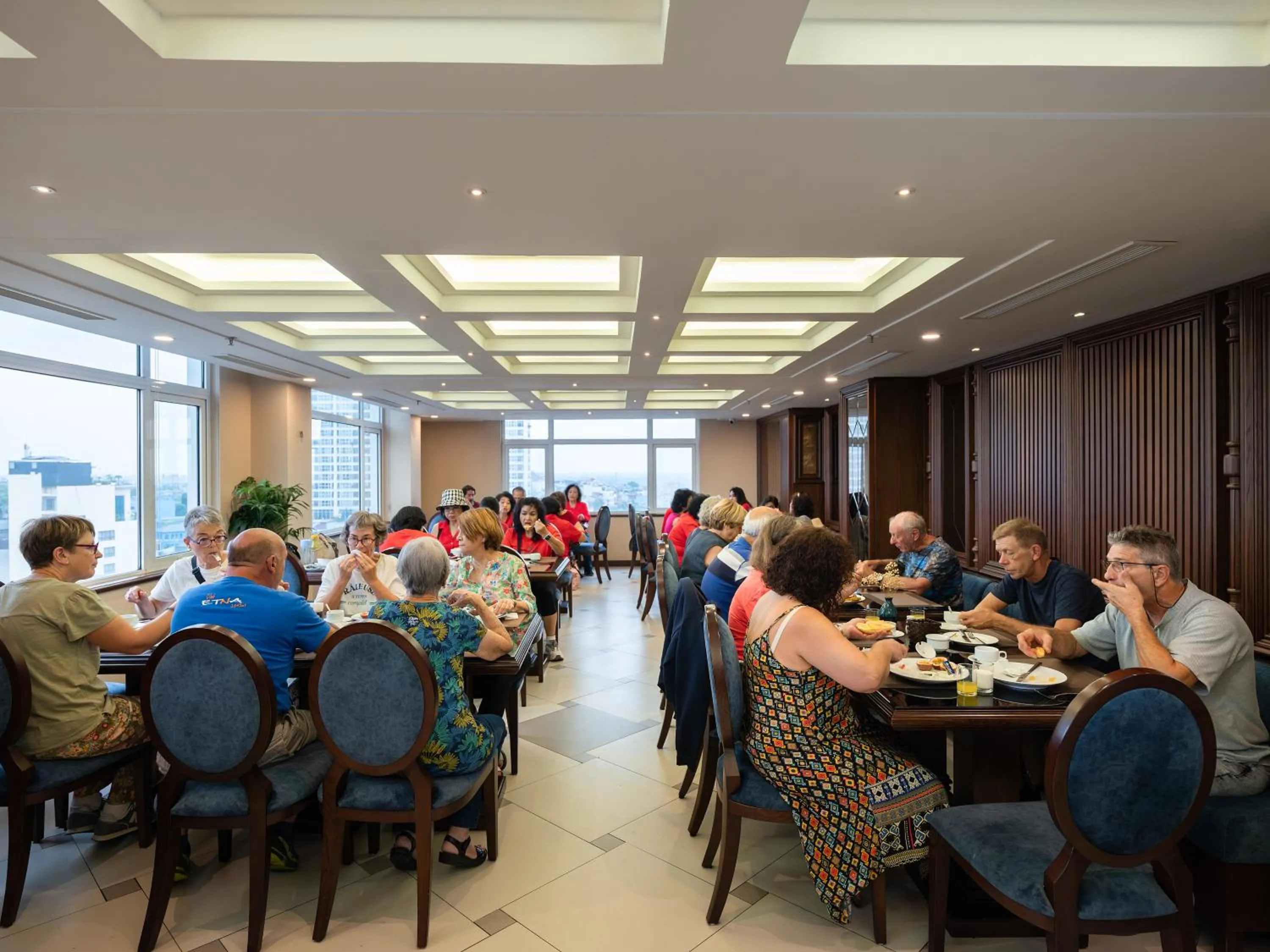 Restaurant/places to eat in Minasi Premium Hotel