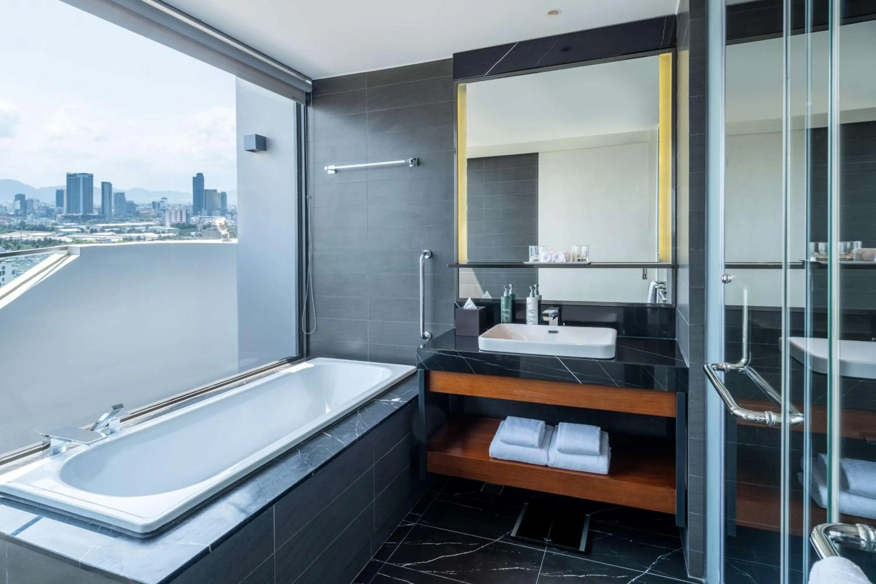 Bathroom in Hilton Garden Inn Da Nang