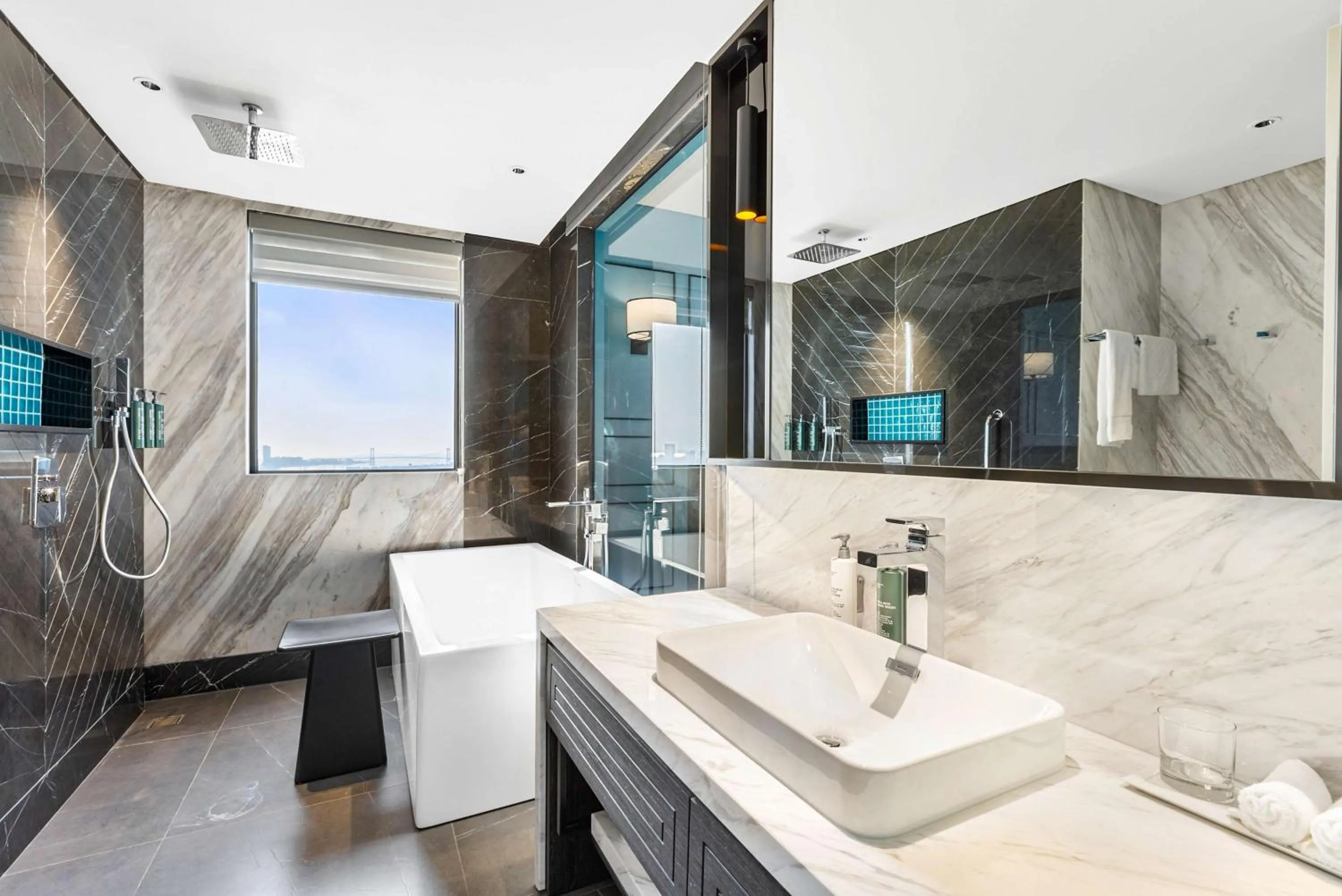 Bathroom in Hilton Garden Inn Da Nang