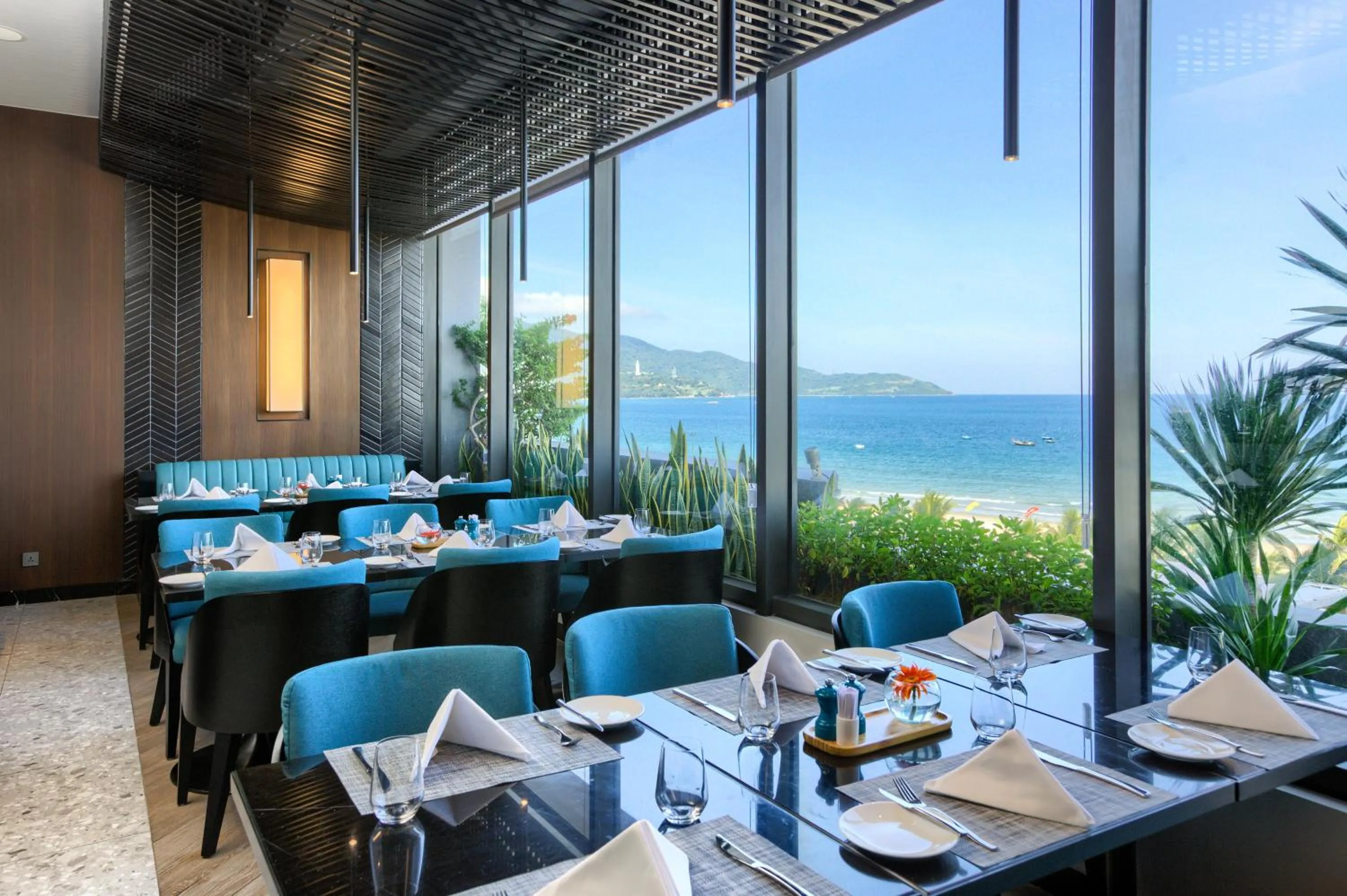 Restaurant/places to eat in Hilton Garden Inn Da Nang