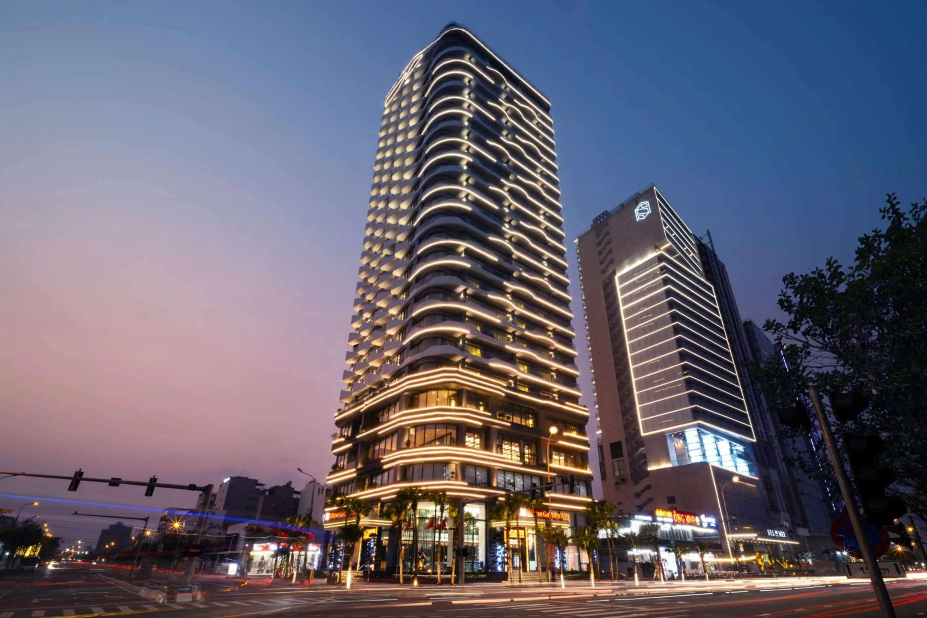 Property building in Hilton Garden Inn Da Nang