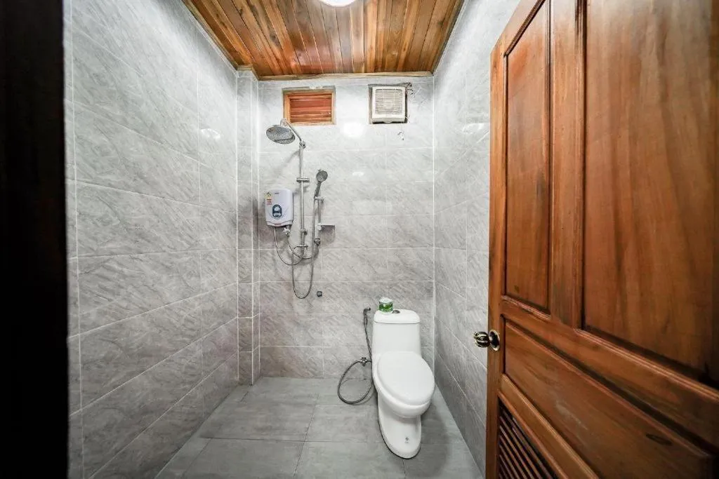 Shower in Villa Wanika