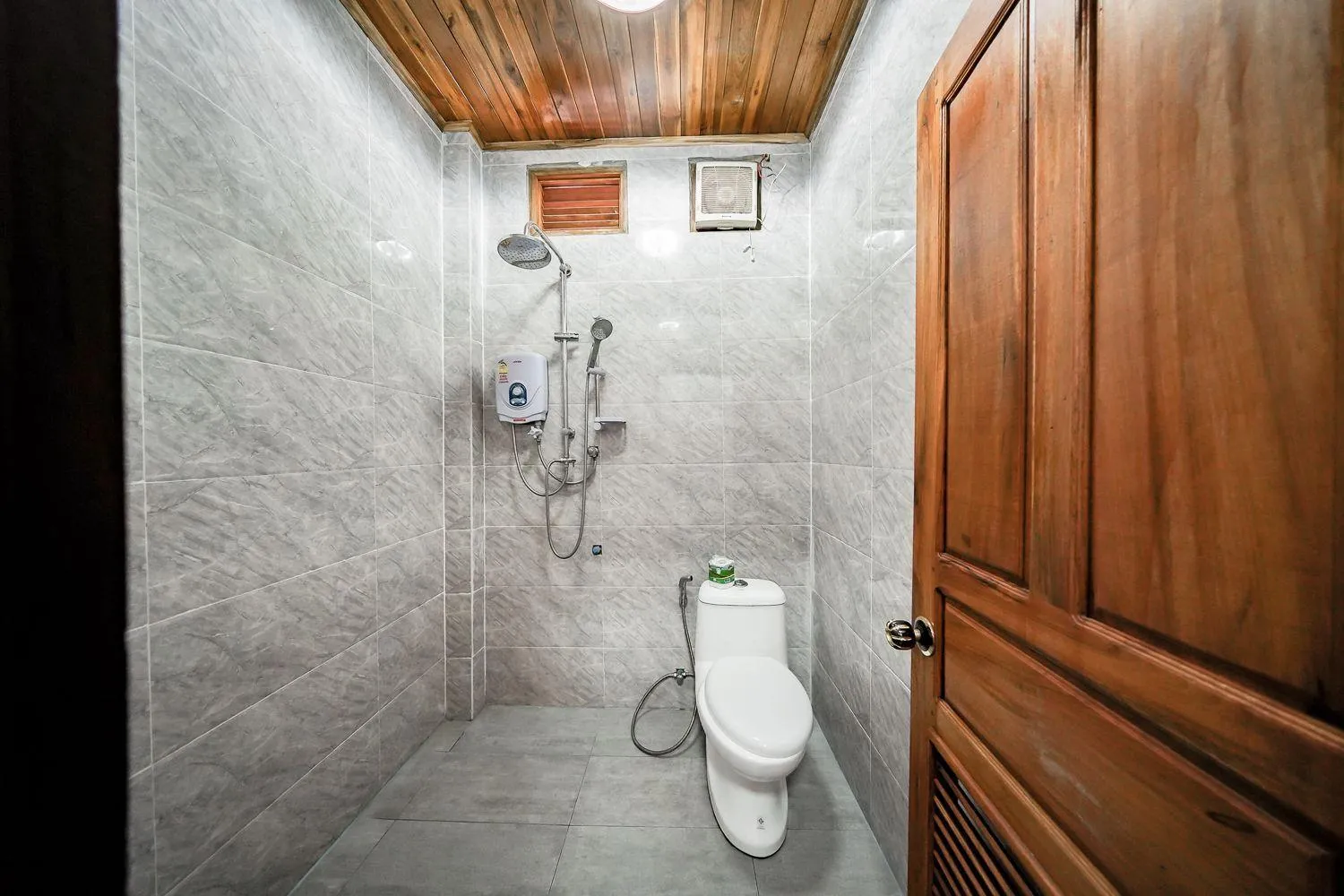 Shower in Villa Wanika