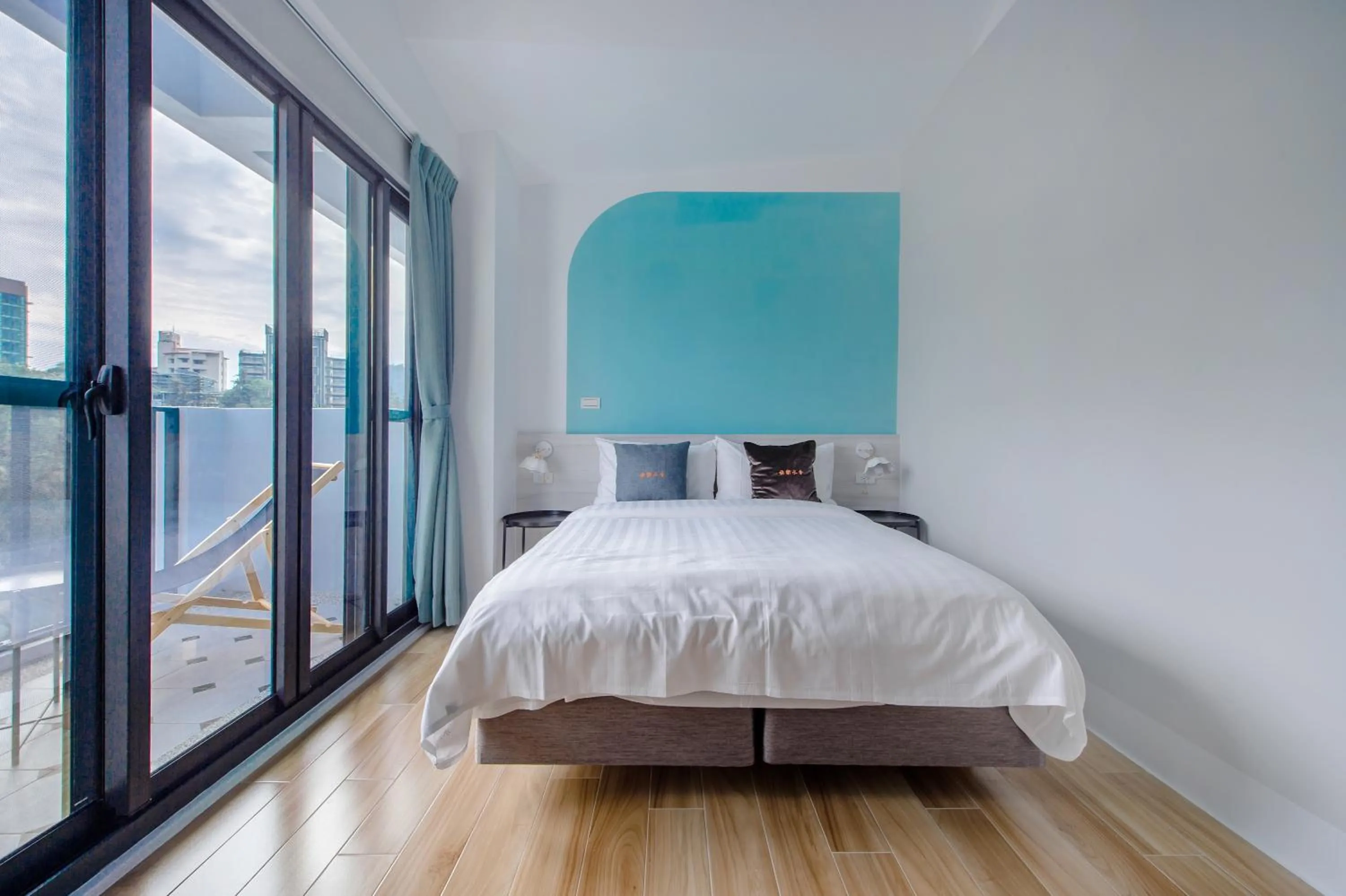 Bedroom, Bed in Water House