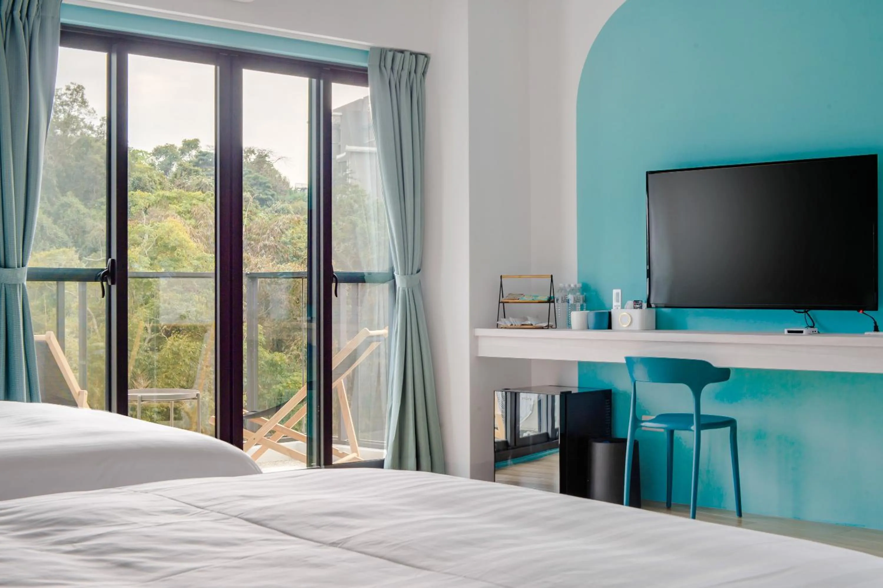 Bedroom, Bed in Water House