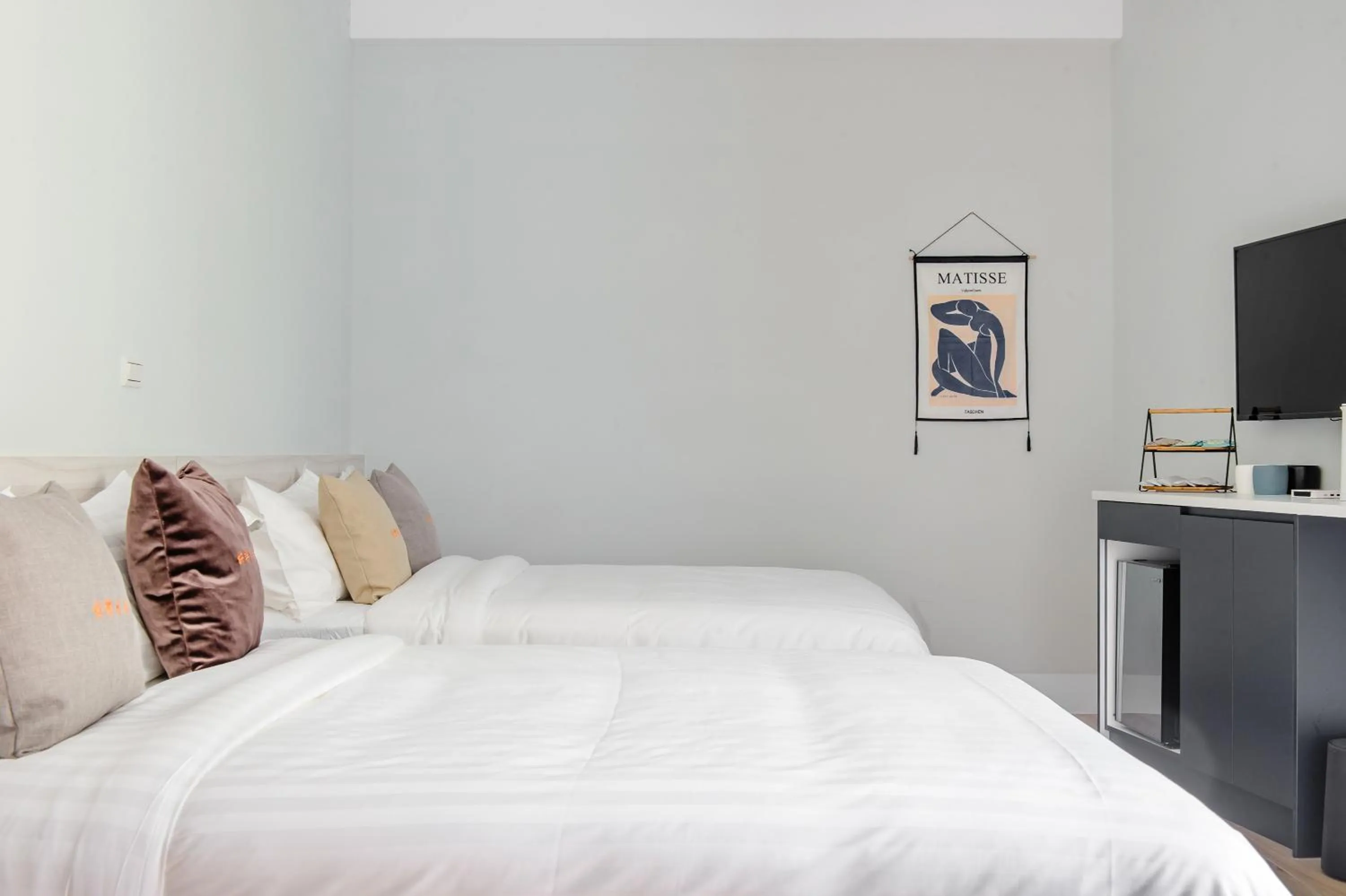 Bedroom, Bed in Water House