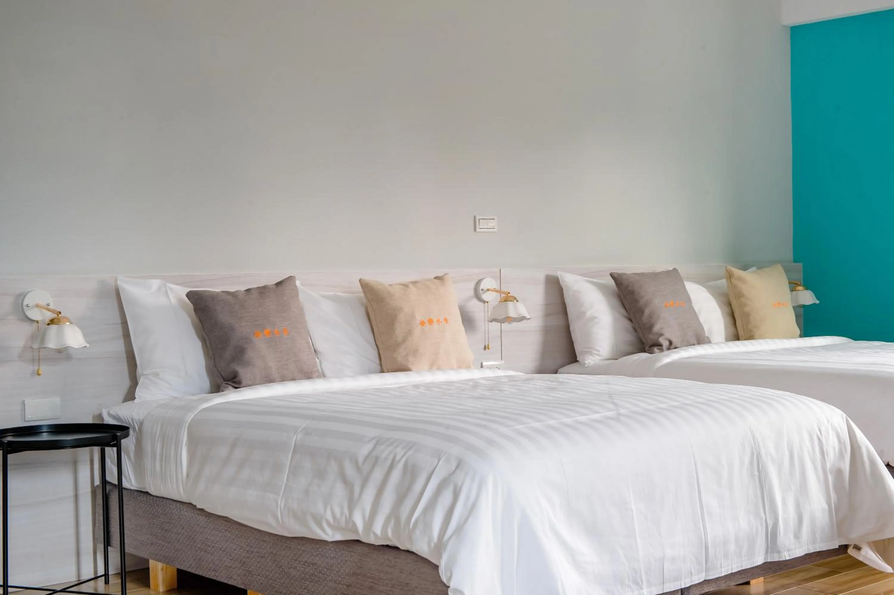 Bedroom, Bed in Water House