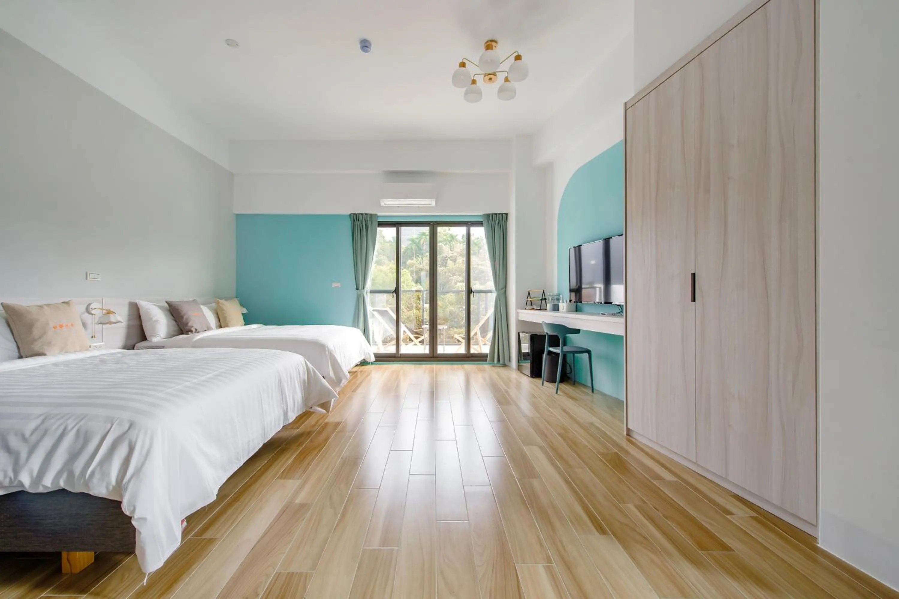 Bedroom, Bed in Water House