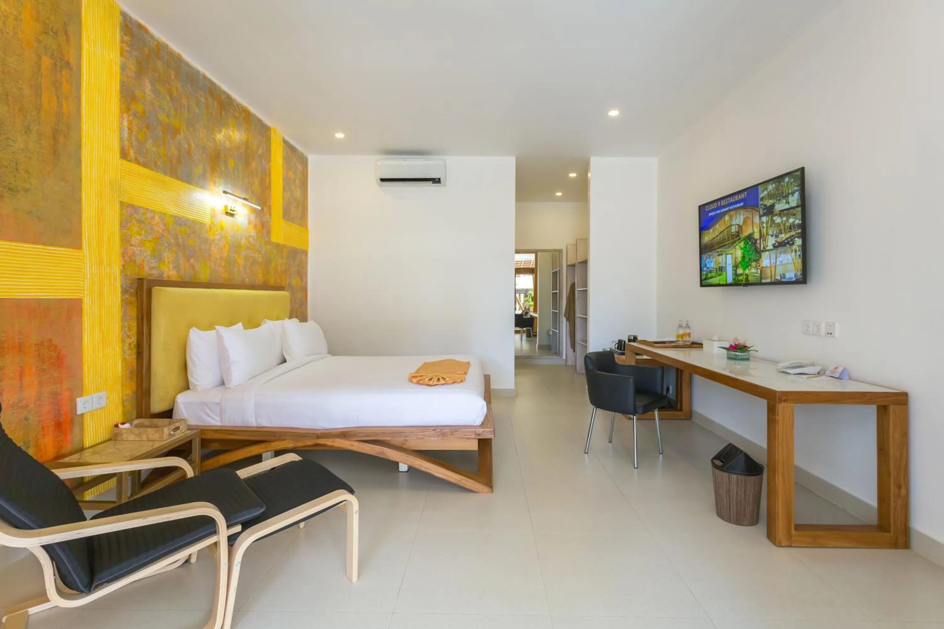 Bedroom, Bed in Pearl Sunset Resort - Sunset Moments, Adults Only