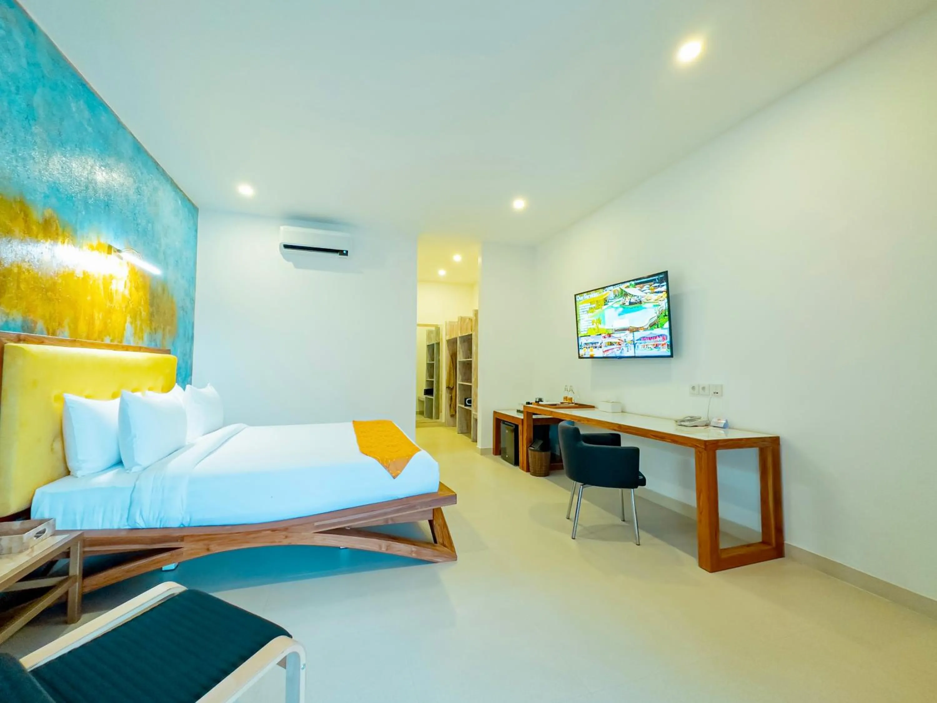 Bedroom, Bed in Pearl Sunset Resort - Sunset Moments, Adults Only