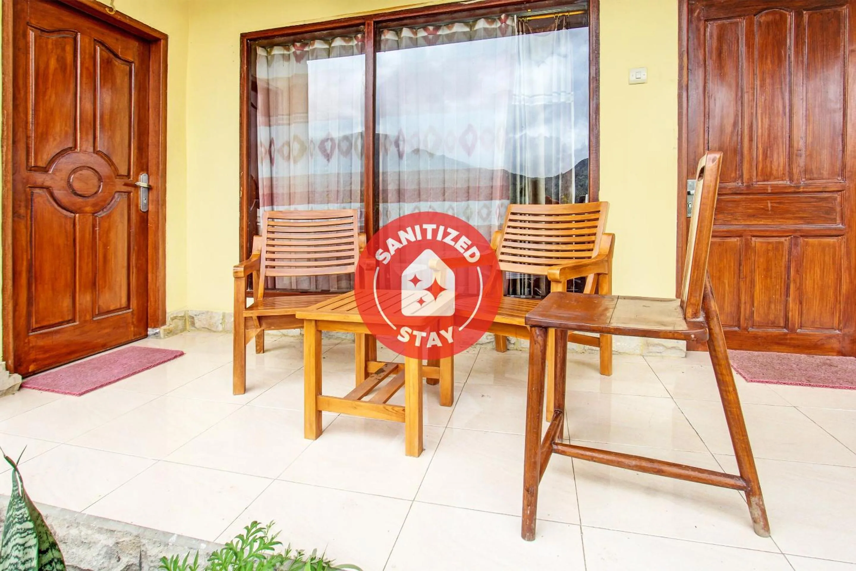 Lobby or reception in Hotel O Ujung Samalas HomestayNearLapangan Sembalun Bumbung