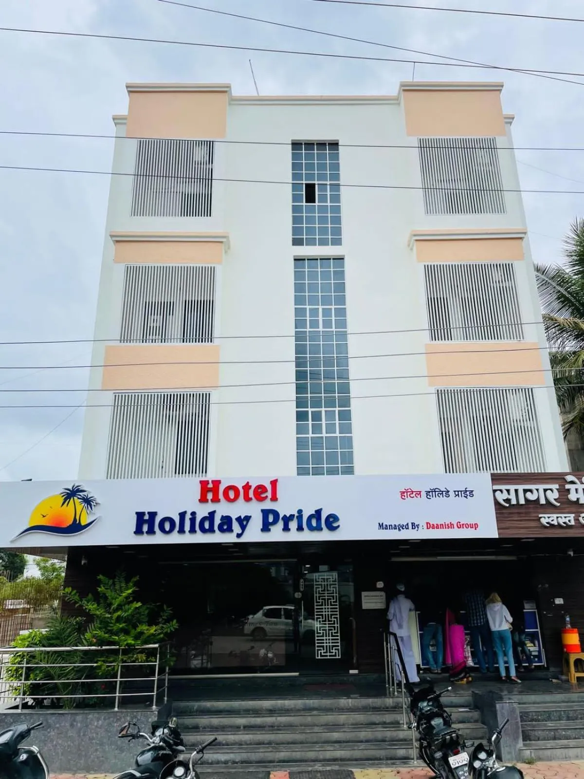 Property building in Hotel Holiday Pride