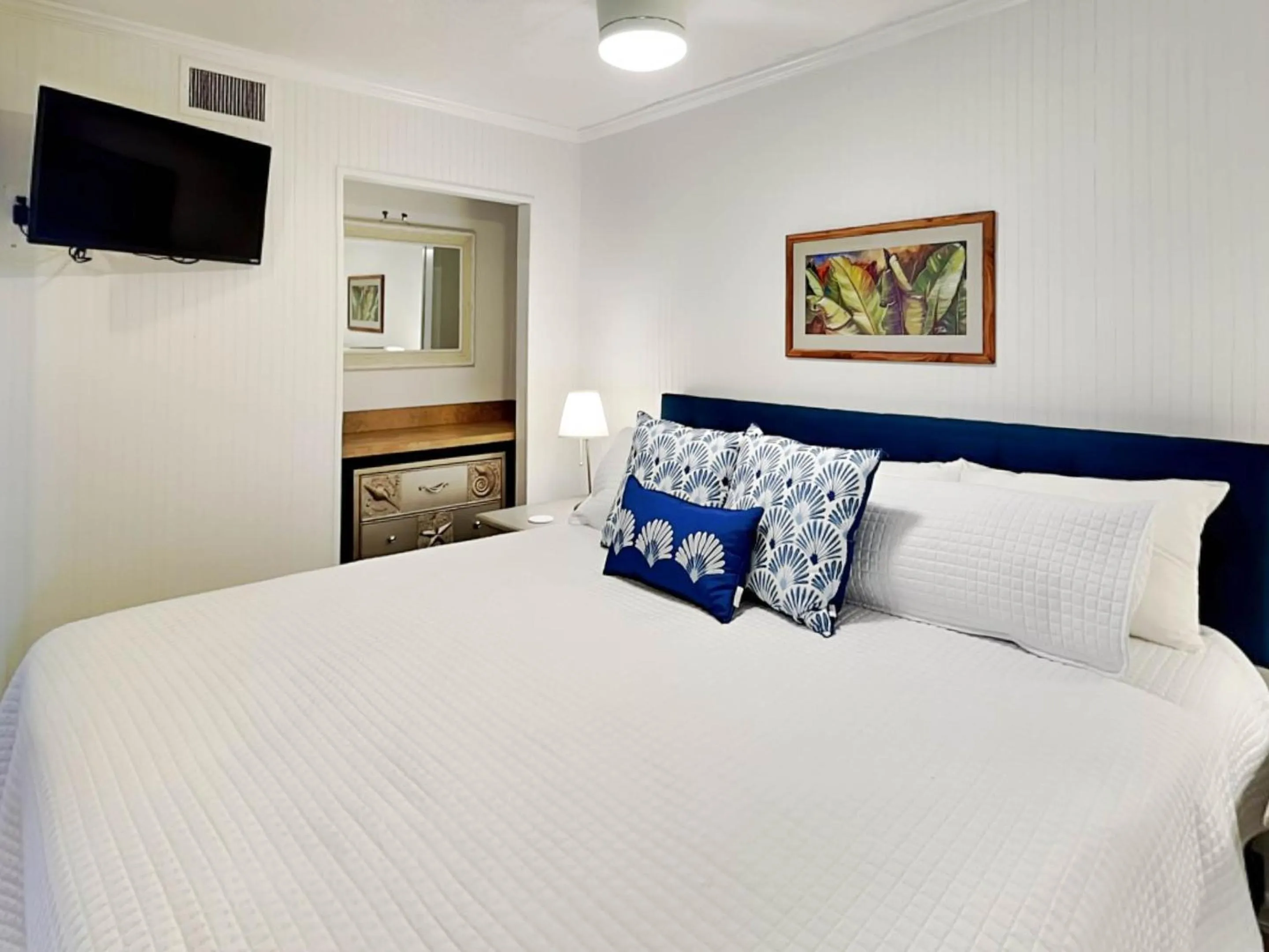 Bed in Beach Racquet A221