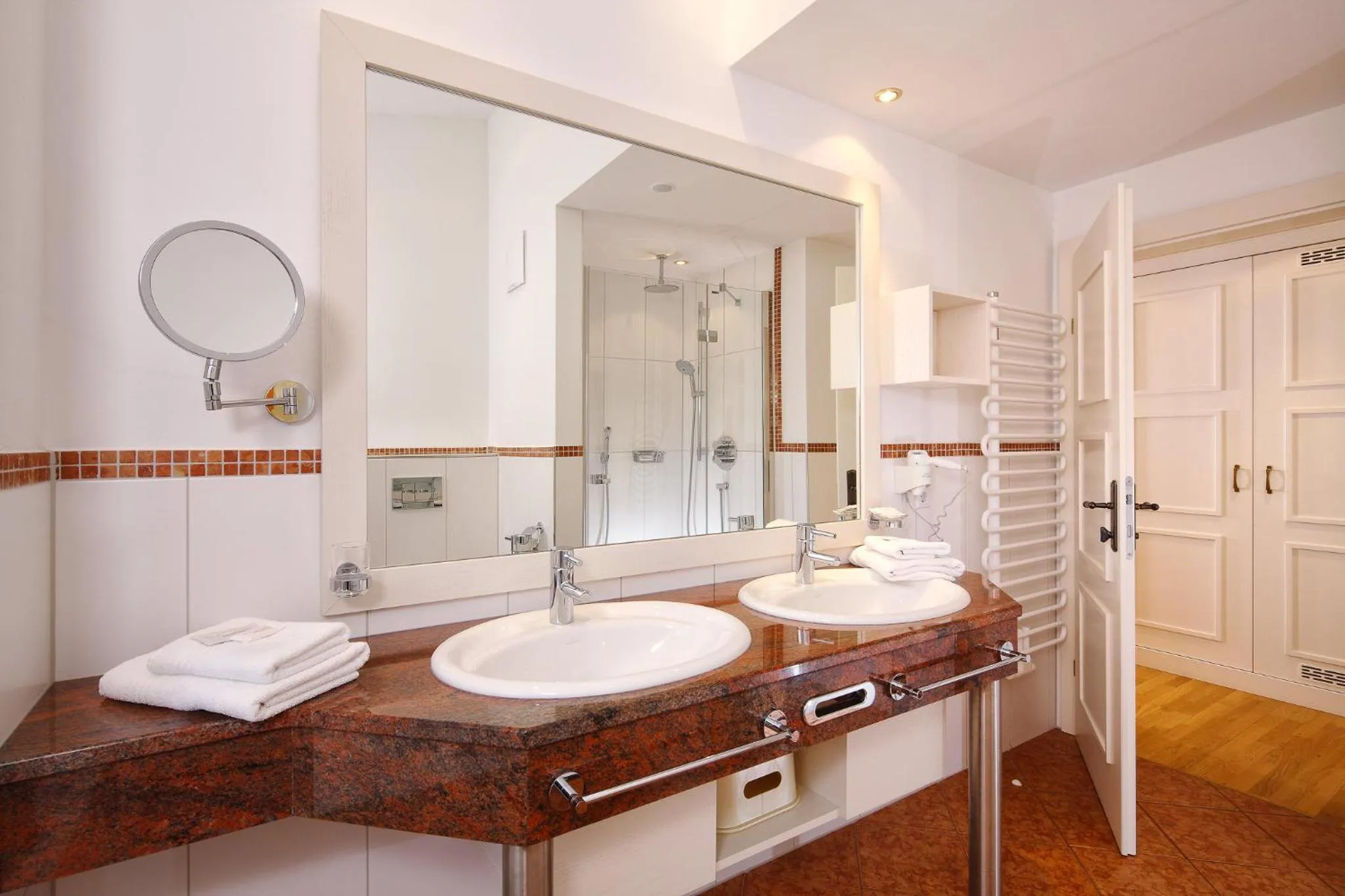 Bathroom in Das Hopfgarten Aparthotel