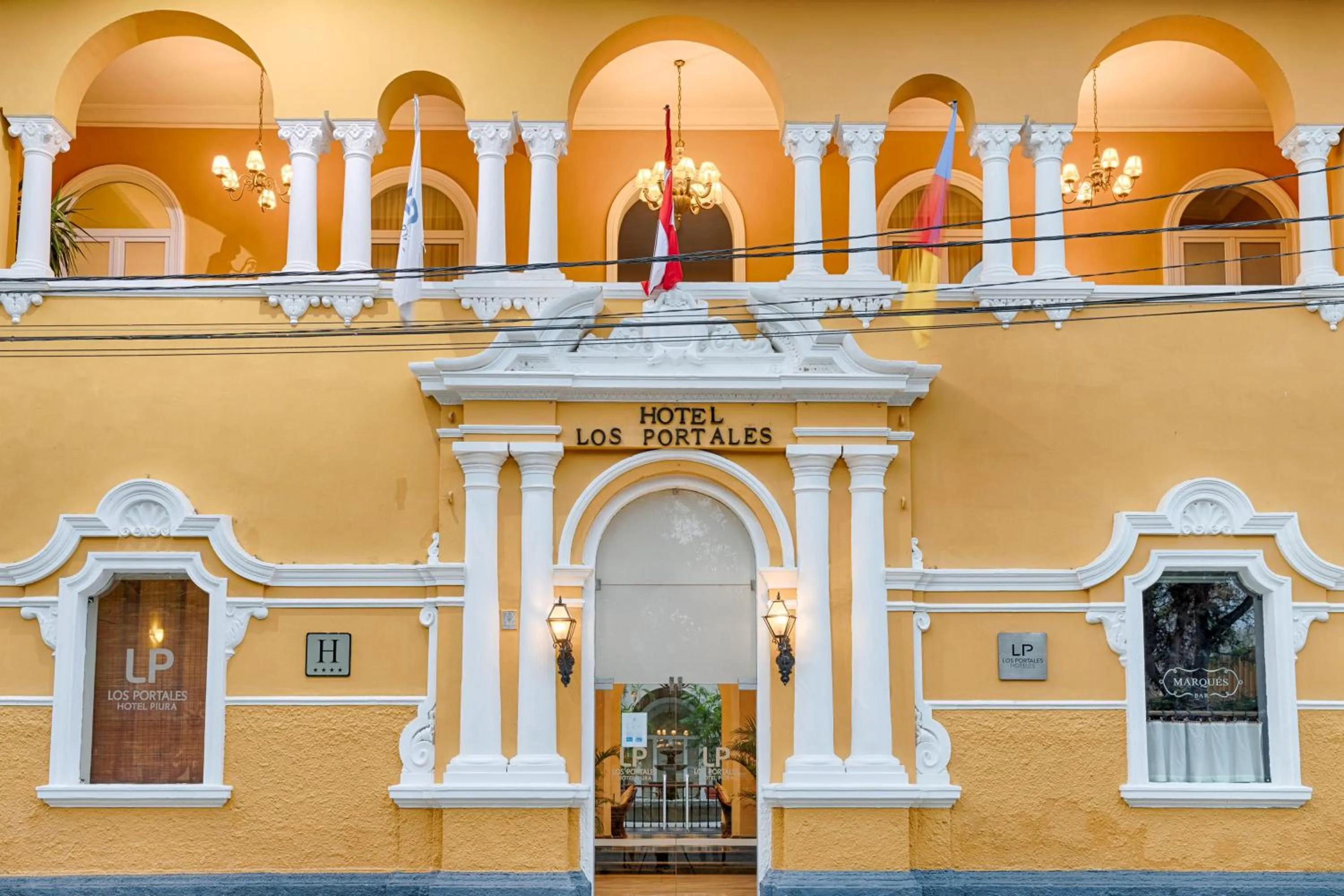 Facade/entrance in LP Los Portales Hotel Piura