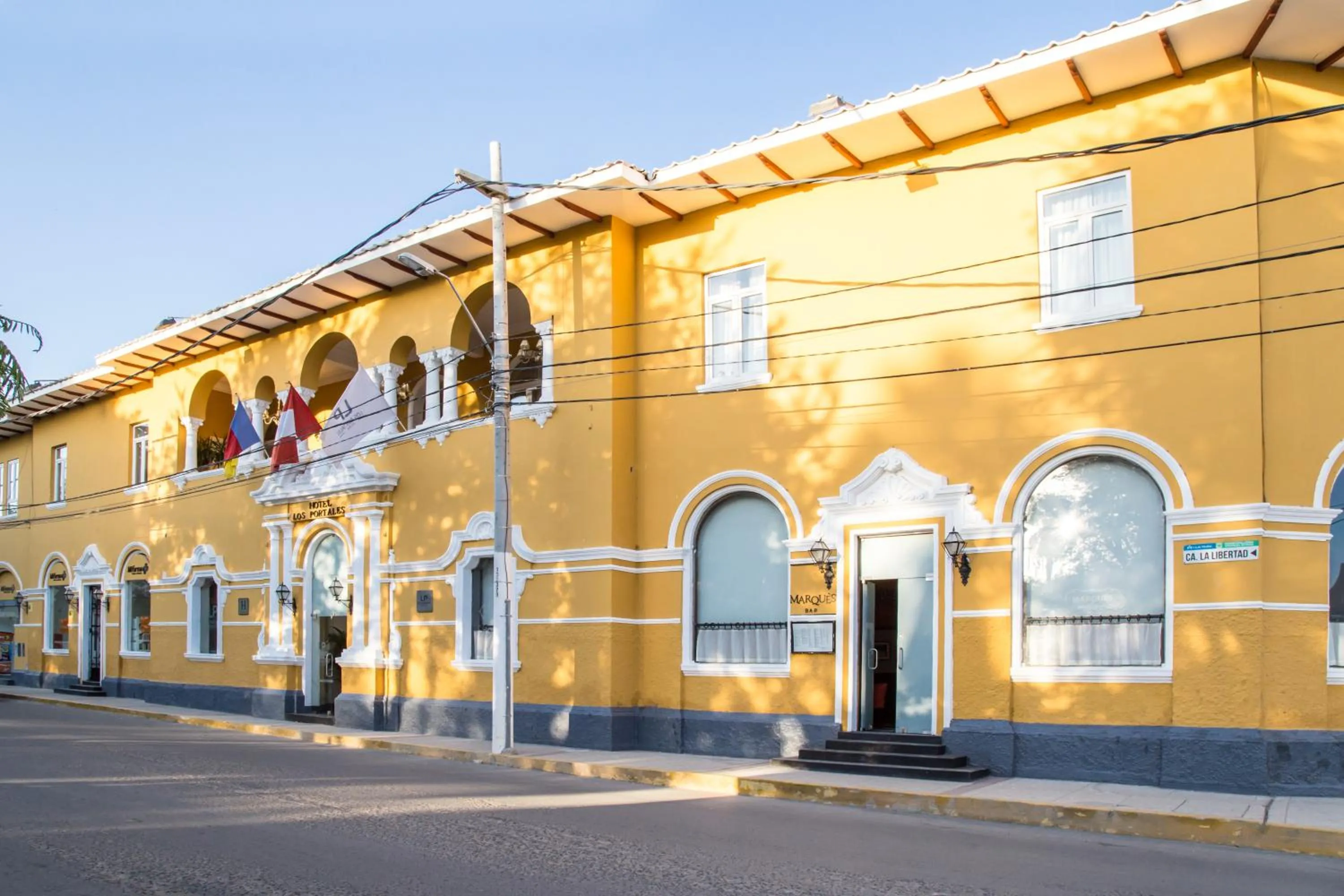 Facade/entrance in LP Los Portales Hotel Piura