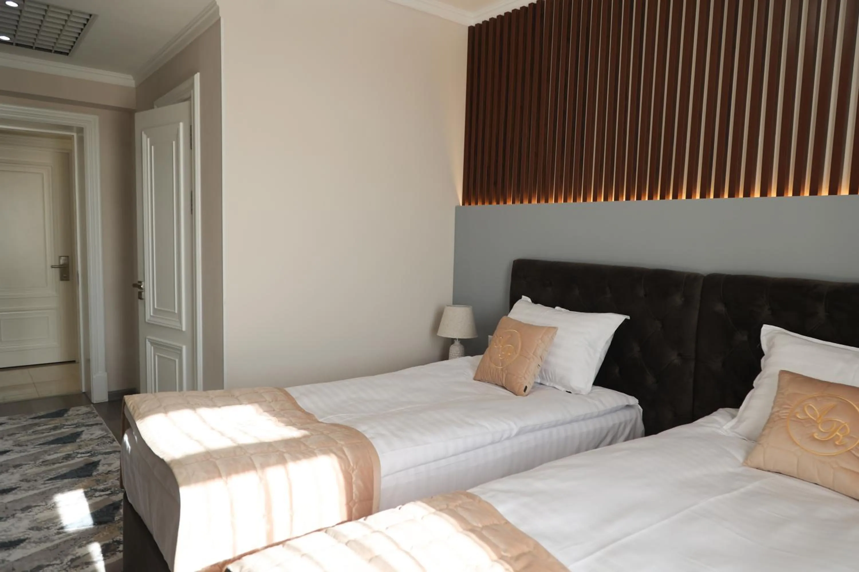 Bed in Reikartz Amar Samarkand