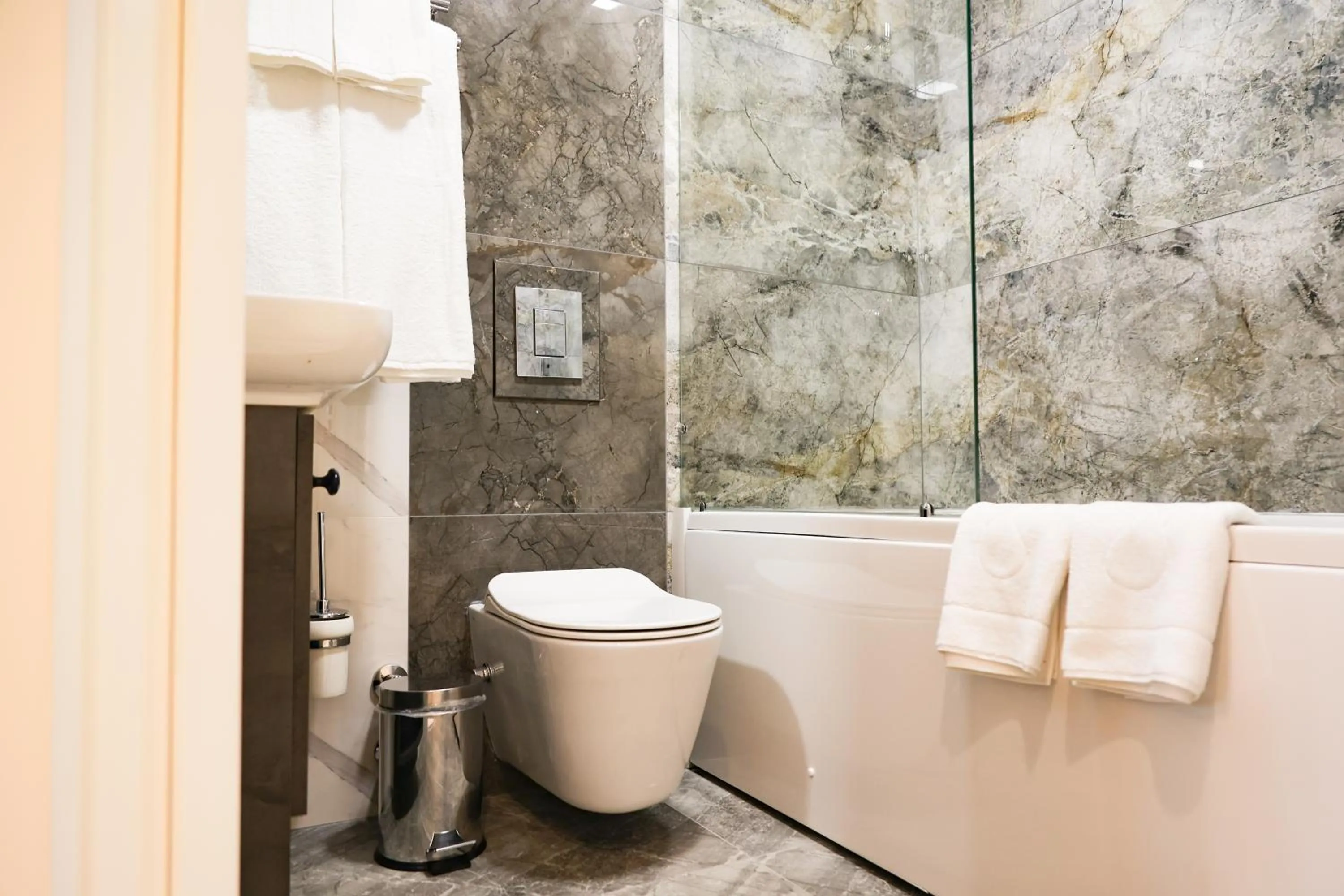 Bathroom in Reikartz Amar Samarkand