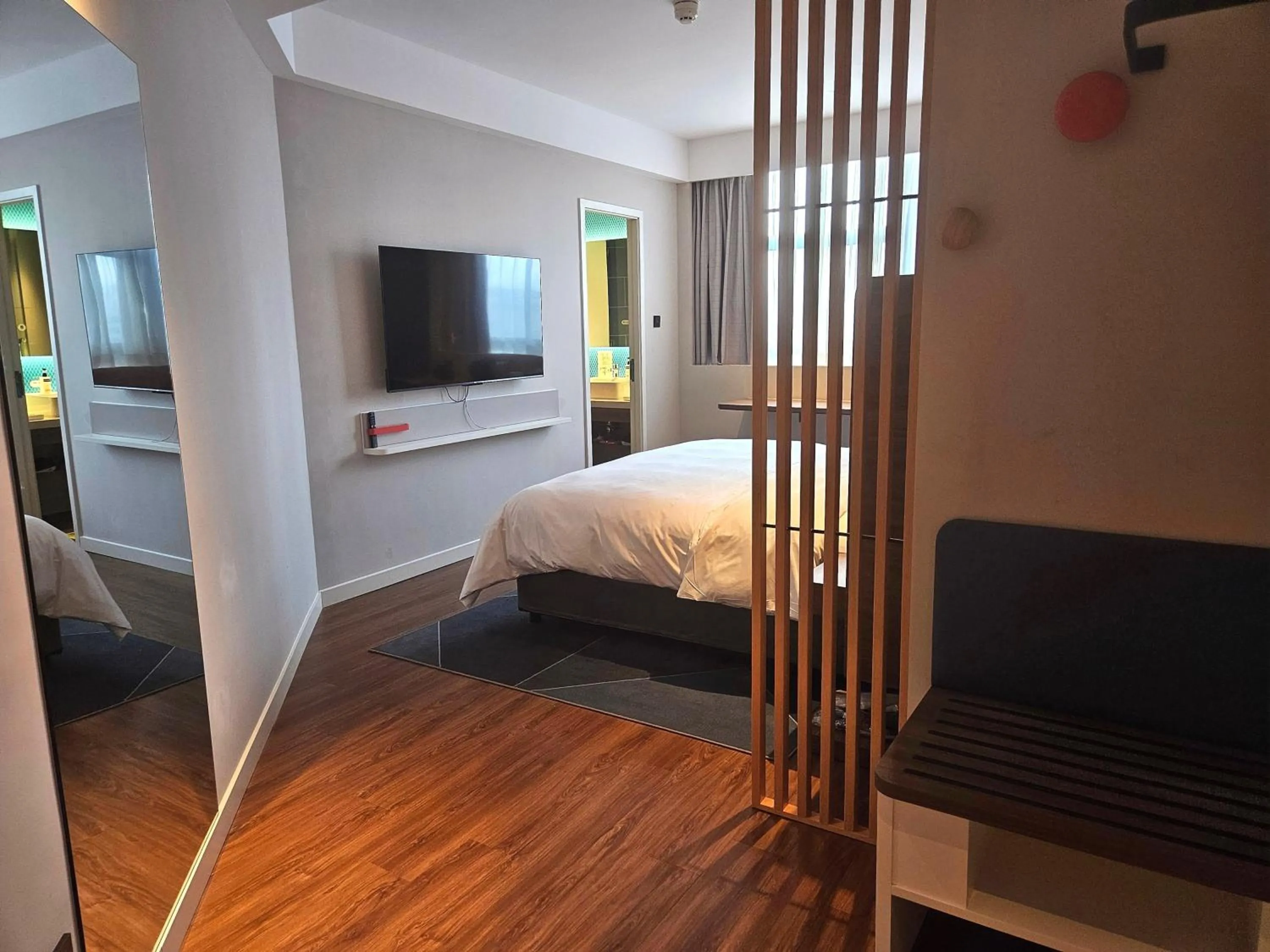 Bedroom, Bed in Holiday Inn Express Kunming Panlong by IHG