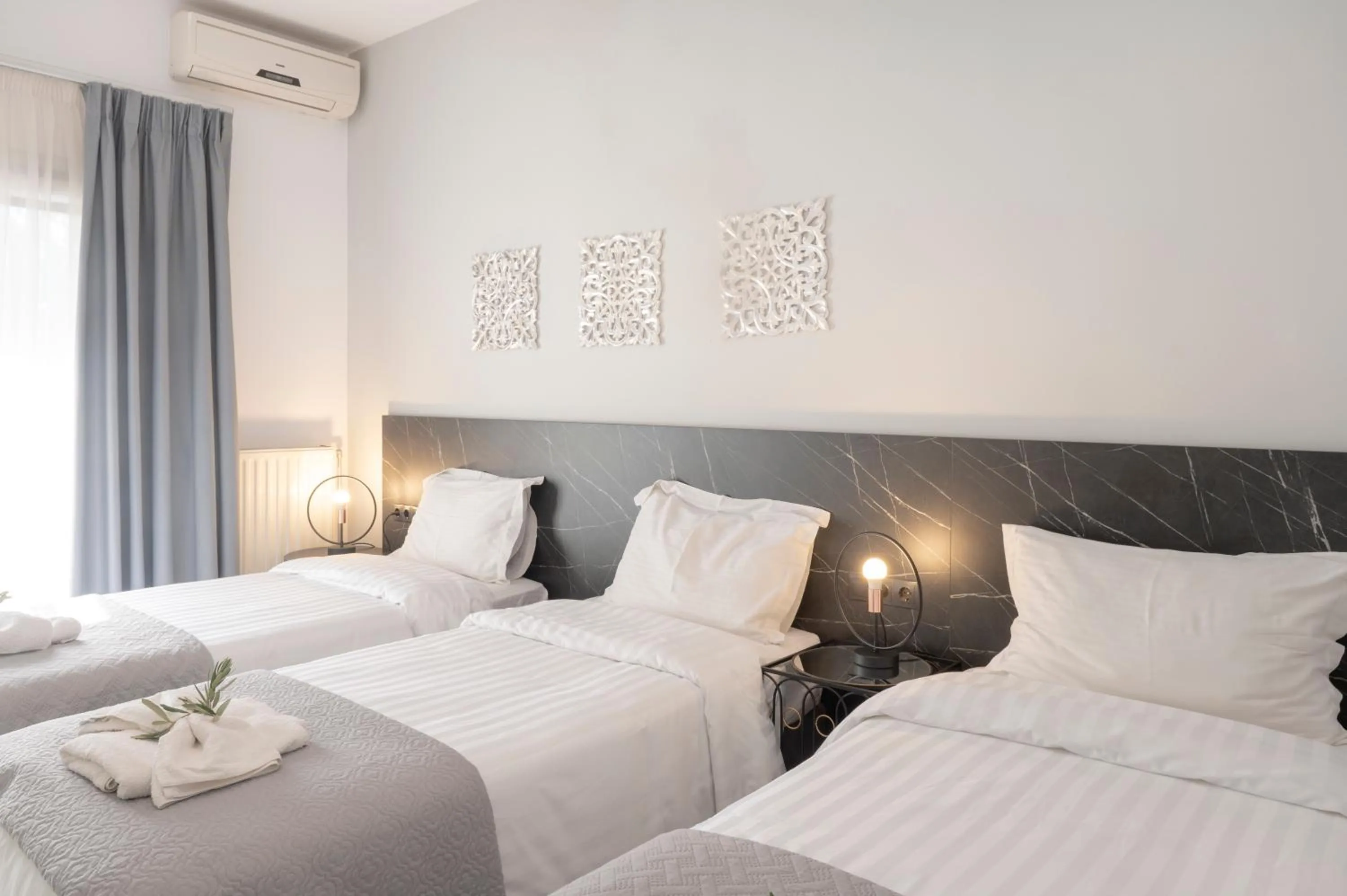 Photo of the whole room, Bed in Hotel Papanikolaou