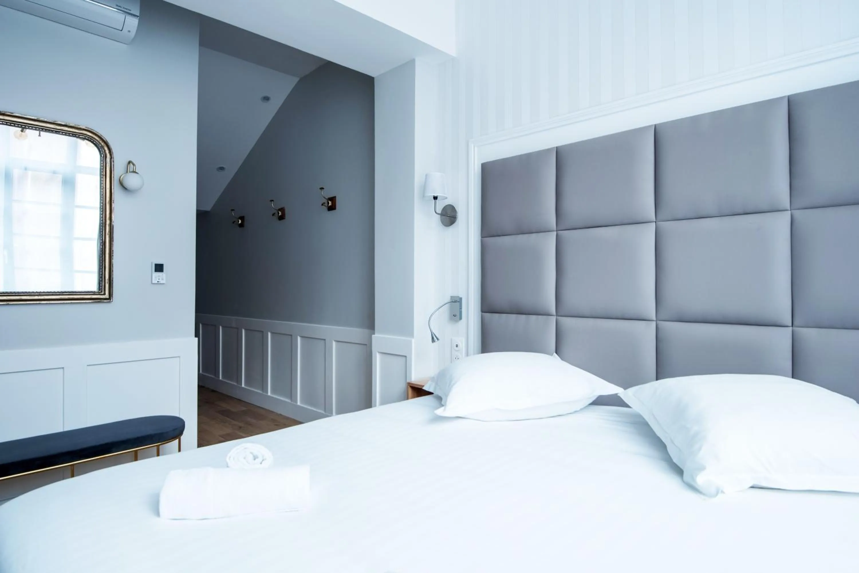 Bed in Les Suites Faidherbe