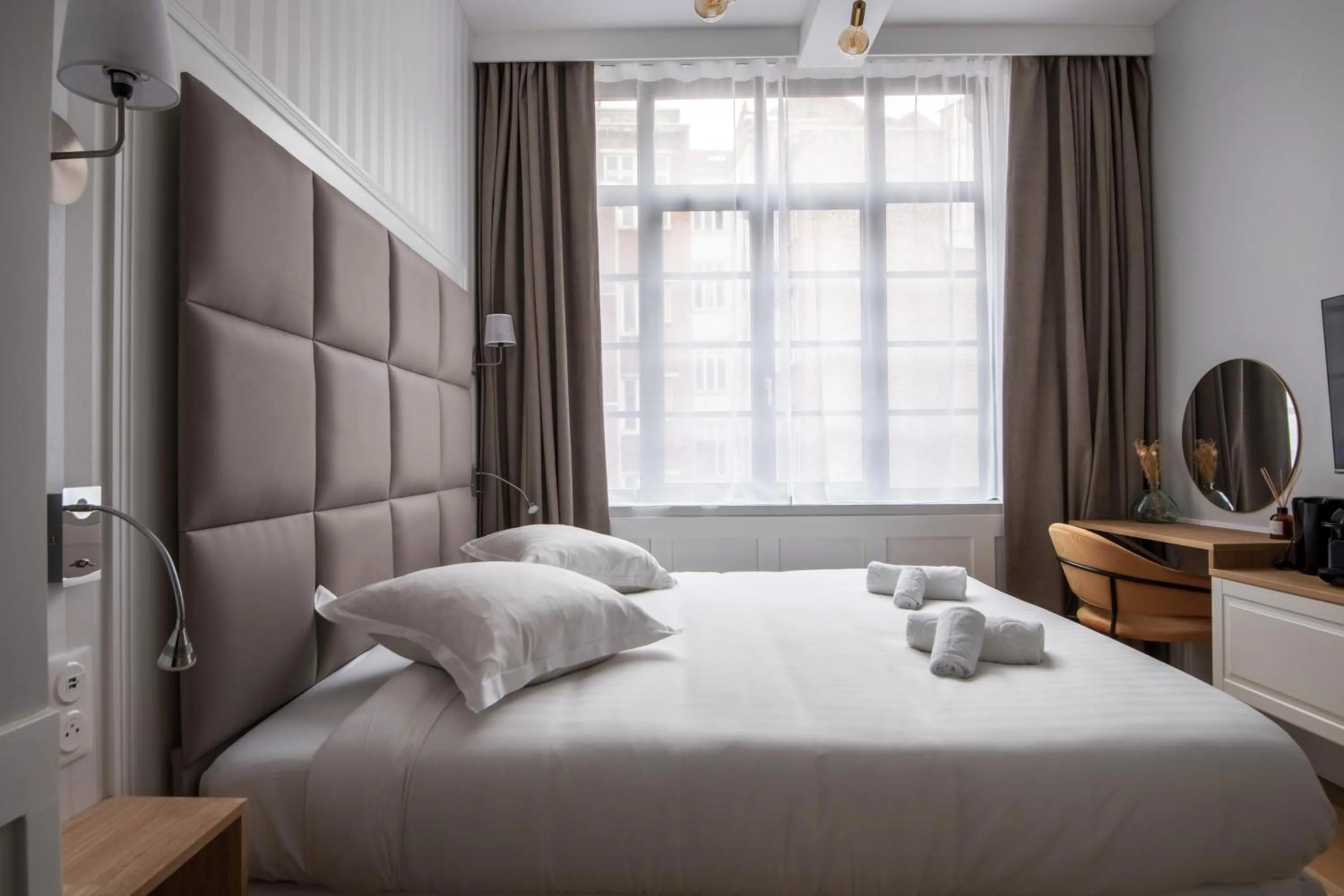 Photo of the whole room, Bed in Les Suites Faidherbe