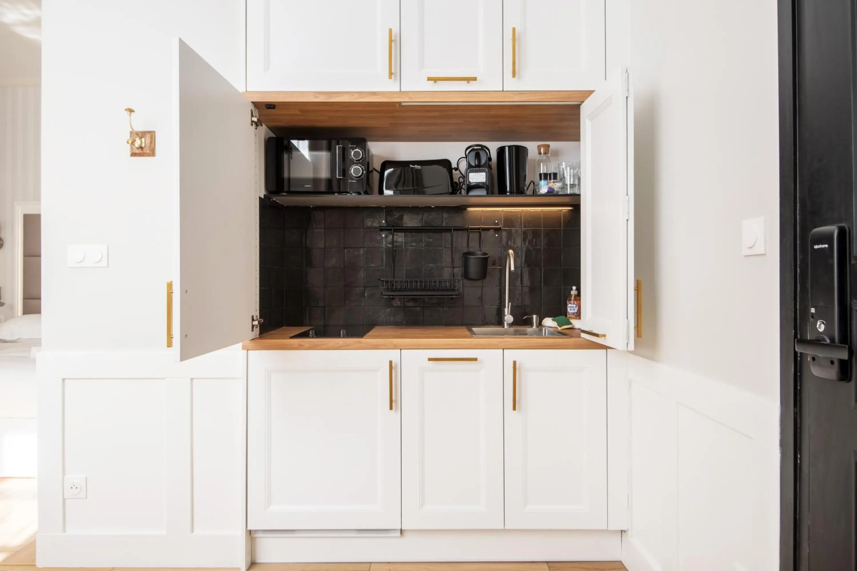 Coffee/tea facilities in Les Suites Faidherbe