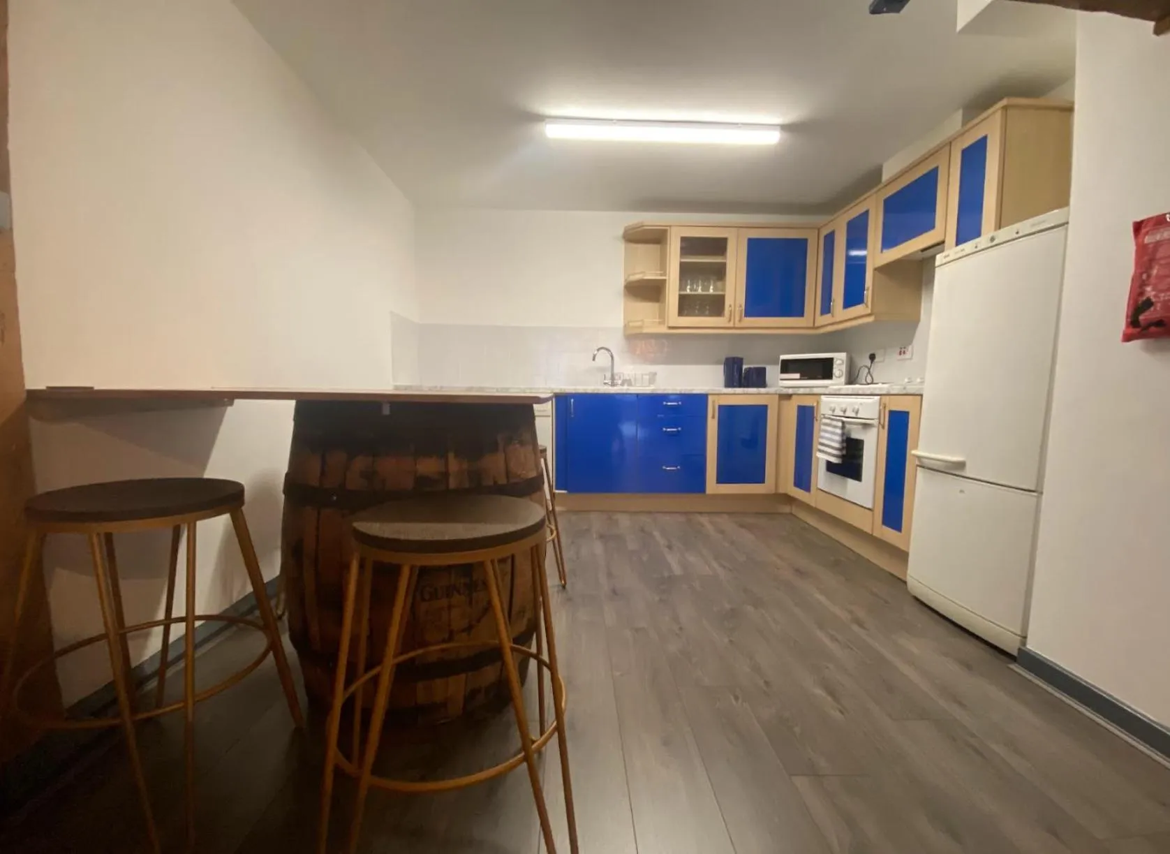 Kitchen or kitchenette in Rainford Gardens by UStay Aparthotels