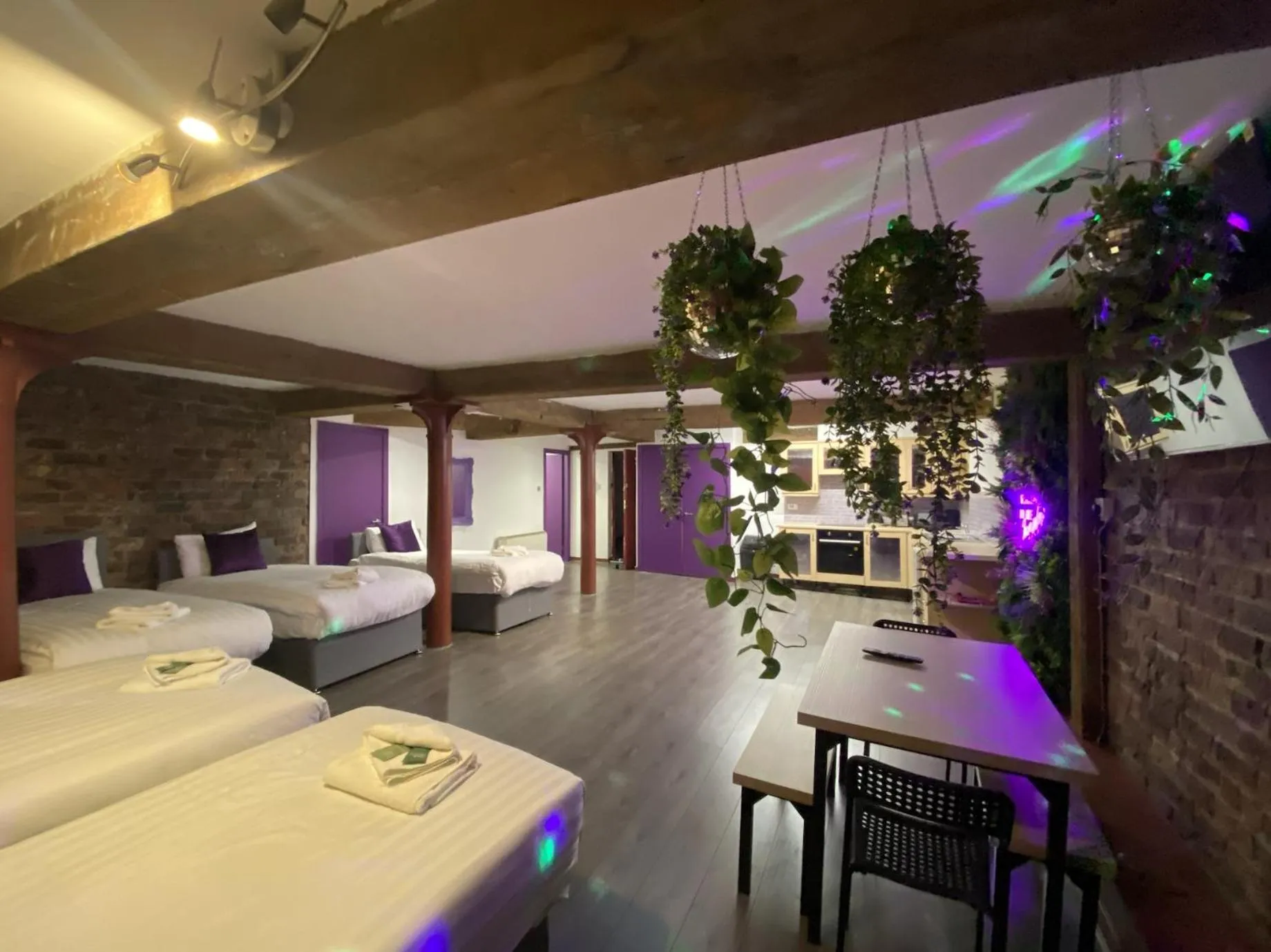 Bed in Rainford Gardens by UStay Aparthotels