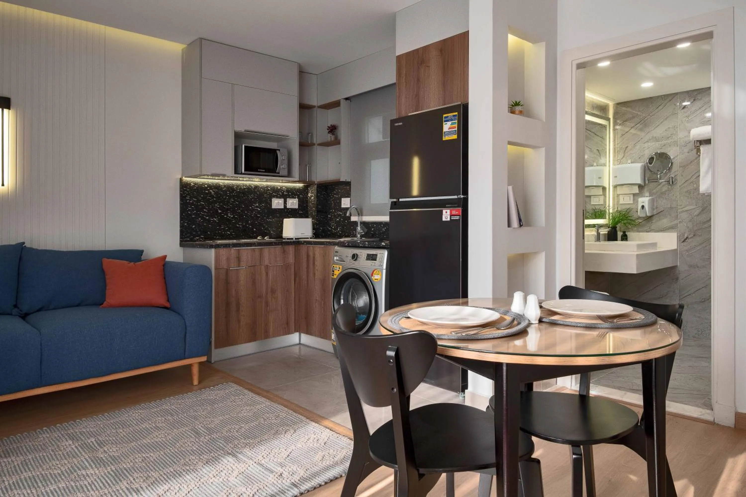 Kitchen or kitchenette in Parkside Boutique Serviced Apartments