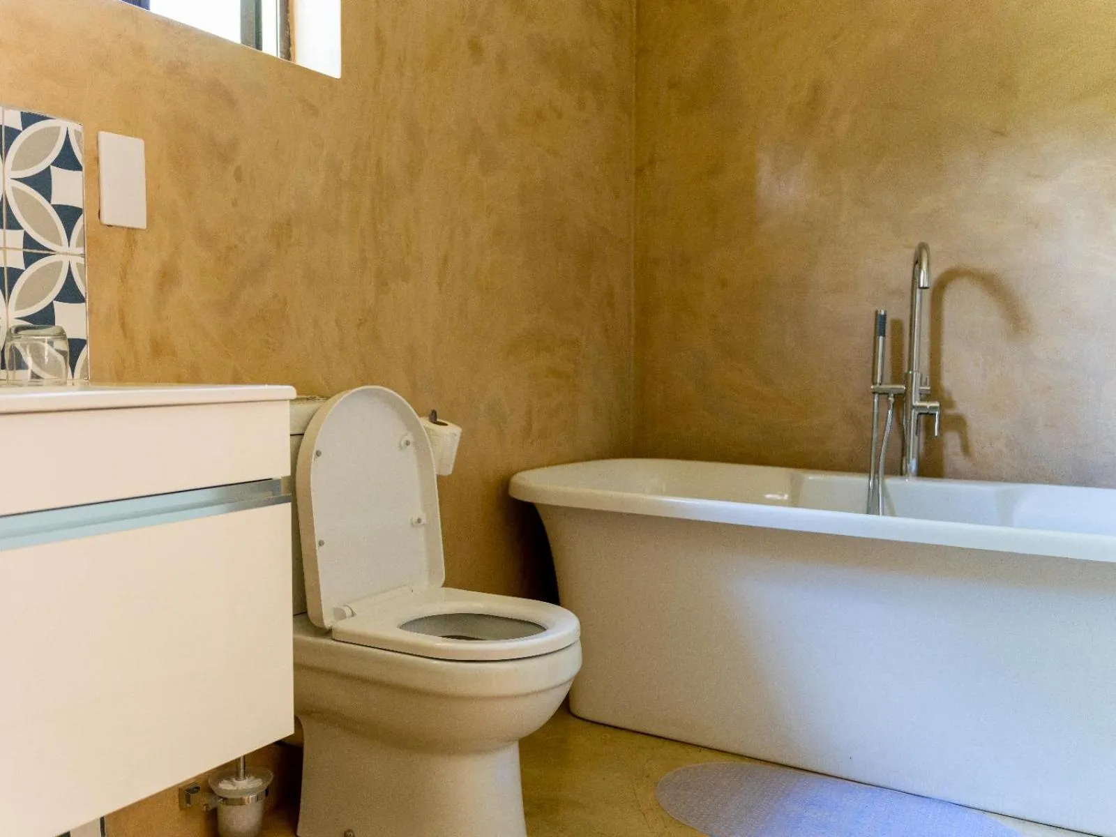 Bathroom in The Shrub Lodge