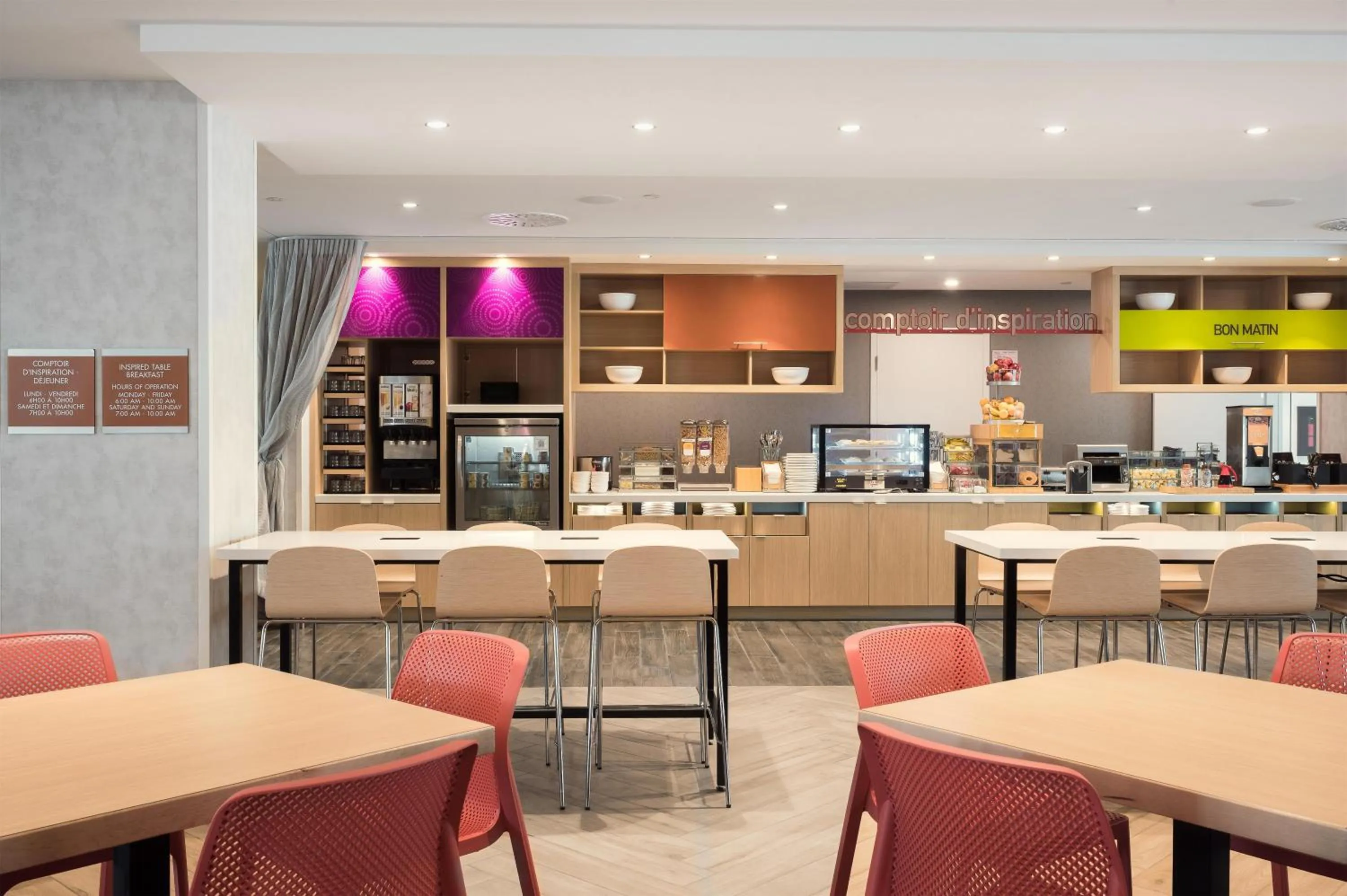 Breakfast in Home2 Suites By Hilton Quebec City