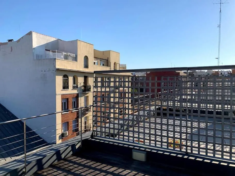 Loft con terraza, parking y piscina en verano-sebcan