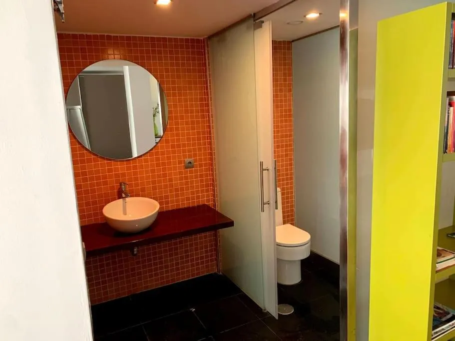 Loft con terraza, parking y piscina en verano-sebcan