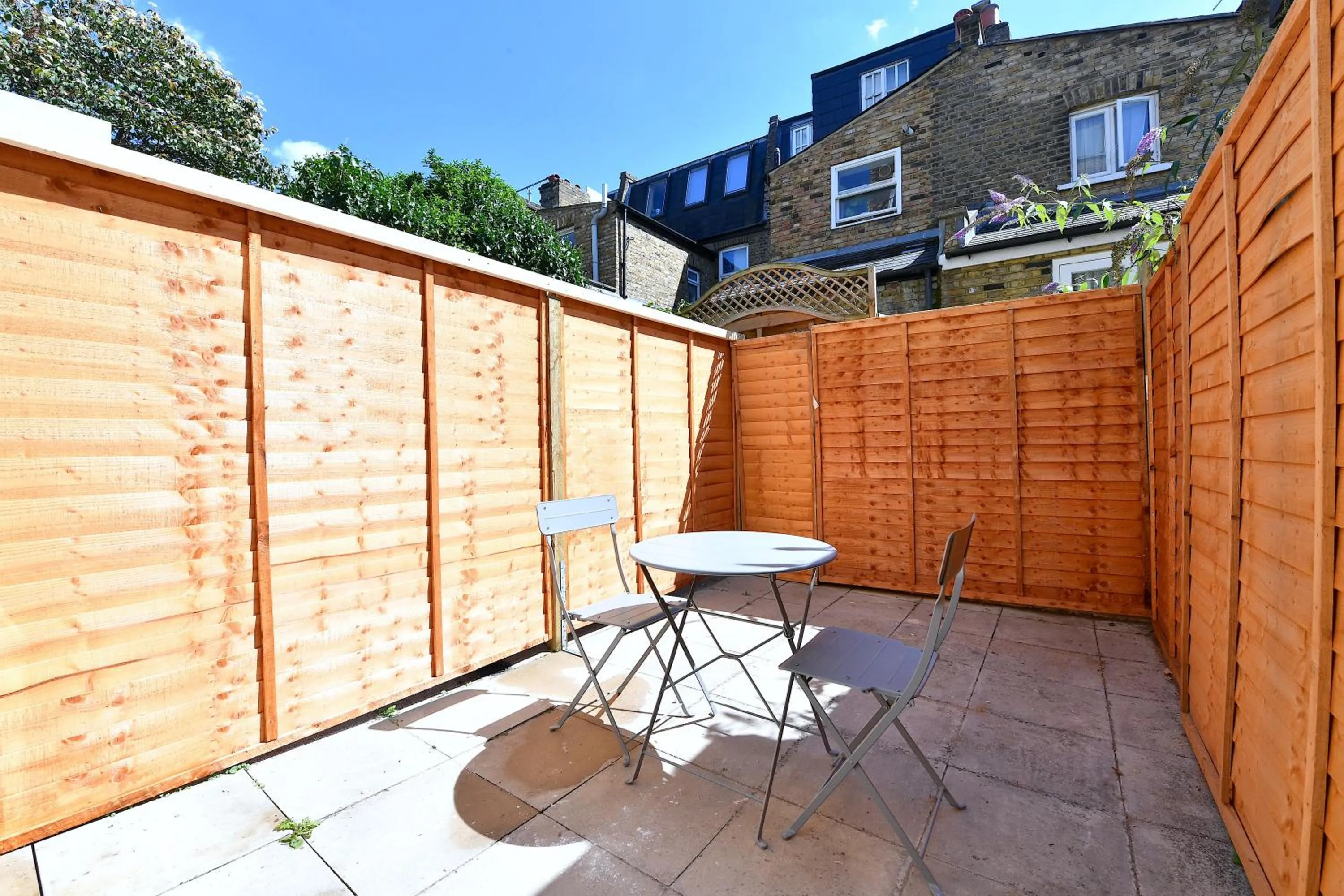 Patio in Stylish Studios by Luxestays Fulham