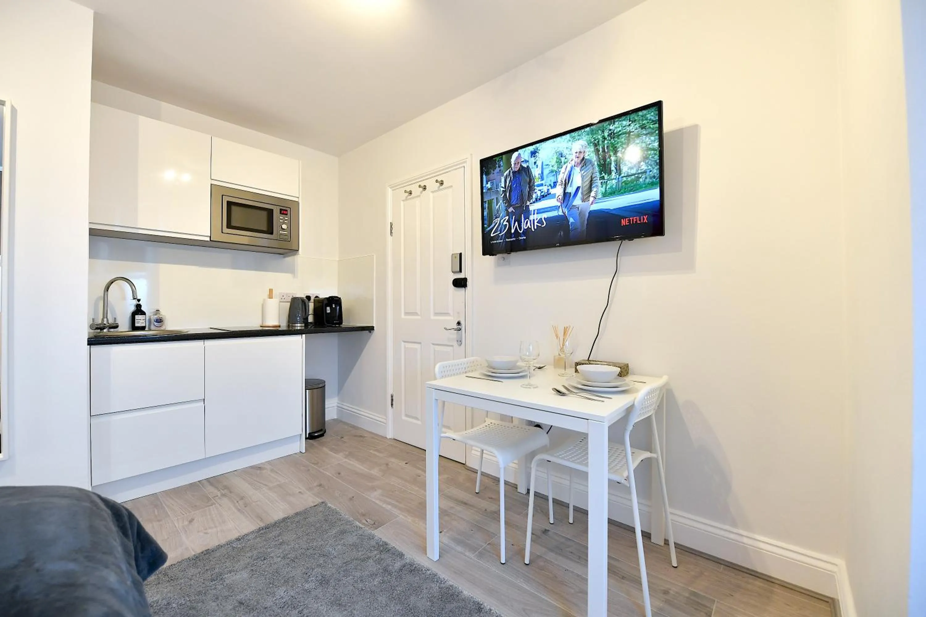 TV and multimedia in Stylish Studios by Luxestays Fulham