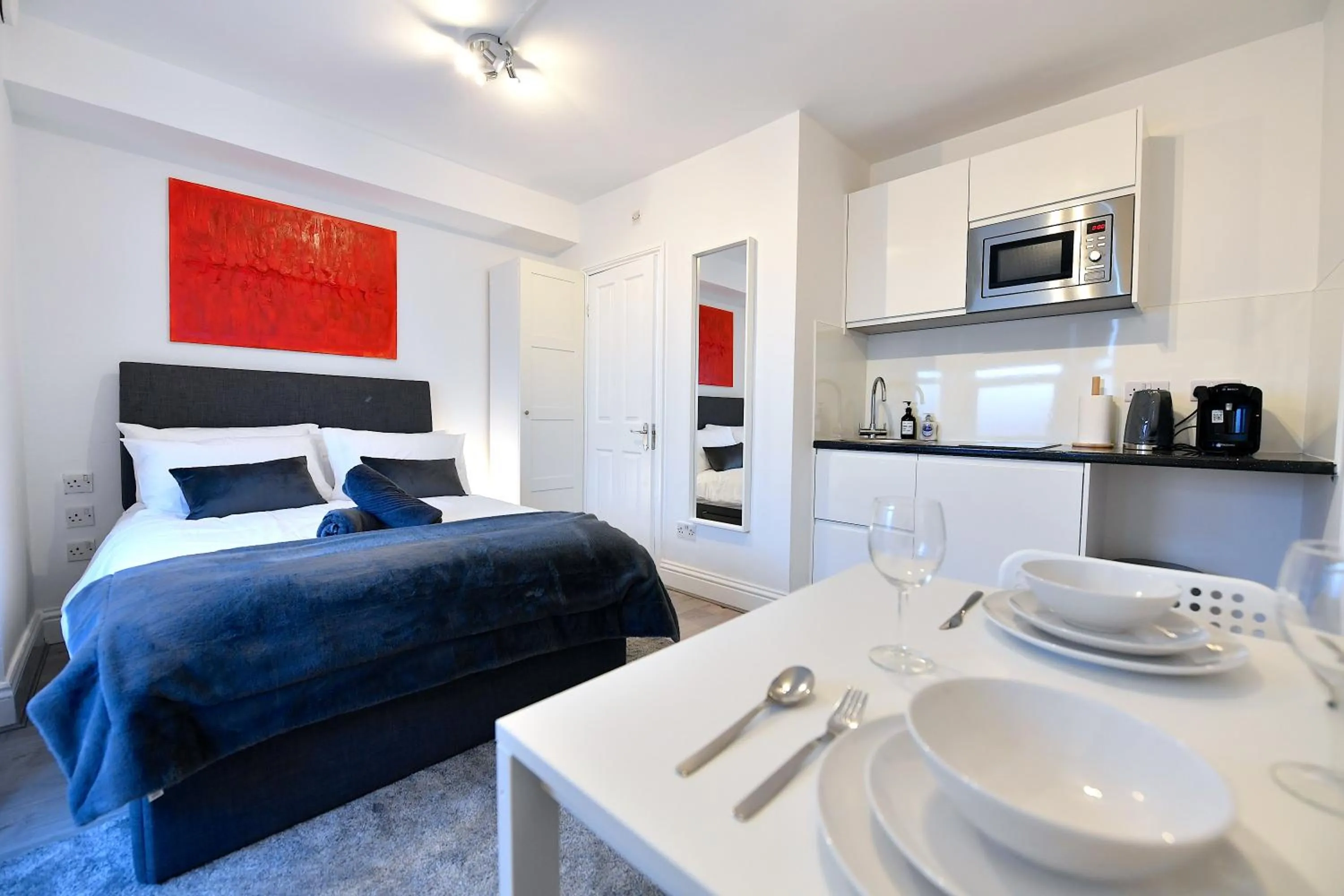 Bed in Stylish Studios by Luxestays Fulham