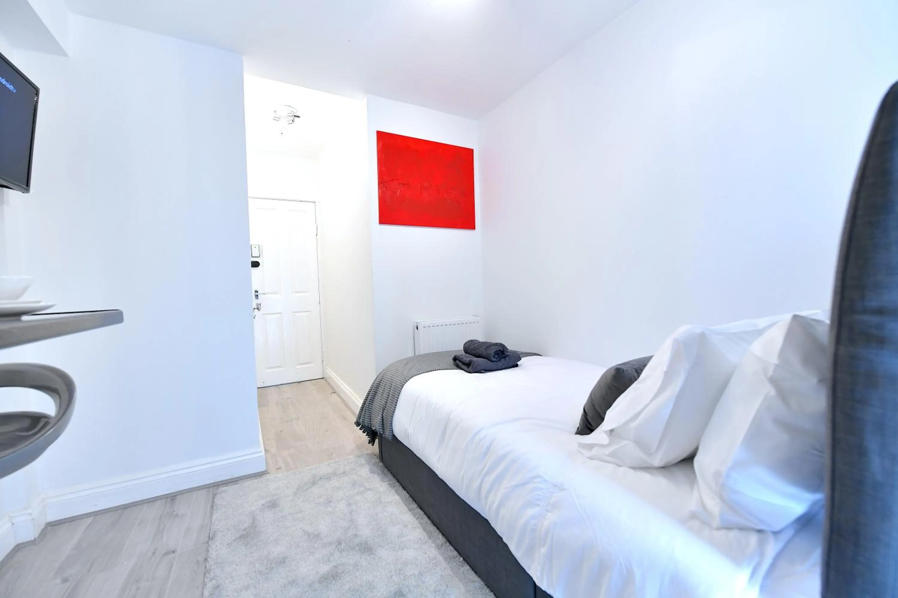 Bed in Stylish Studios by Luxestays Fulham