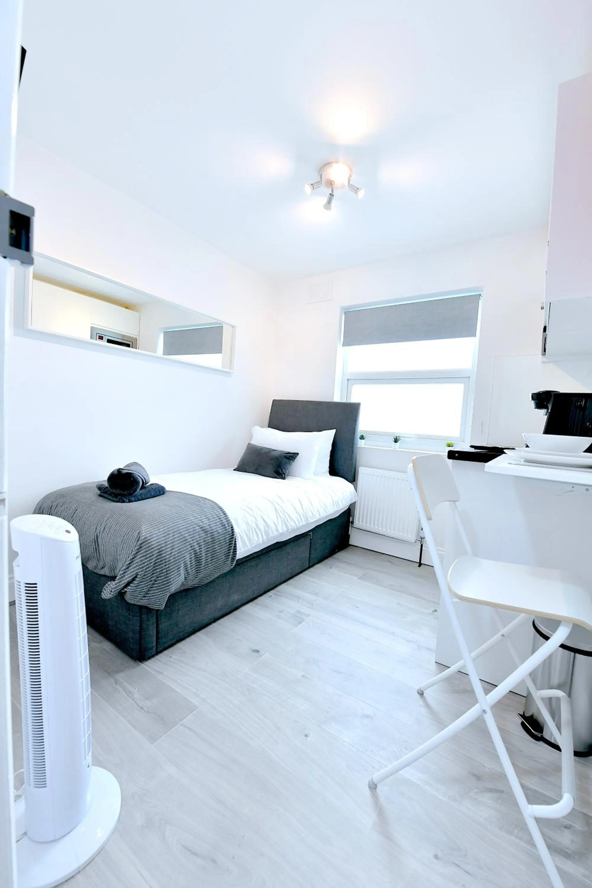 Bed in Stylish Studios by Luxestays Fulham