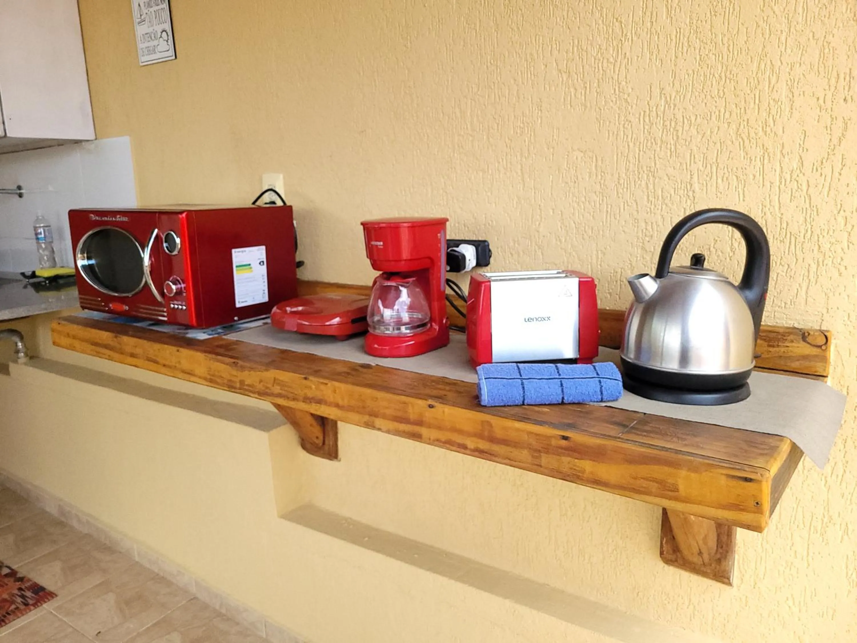 Kitchen or kitchenette in Santo Mirante Hostel